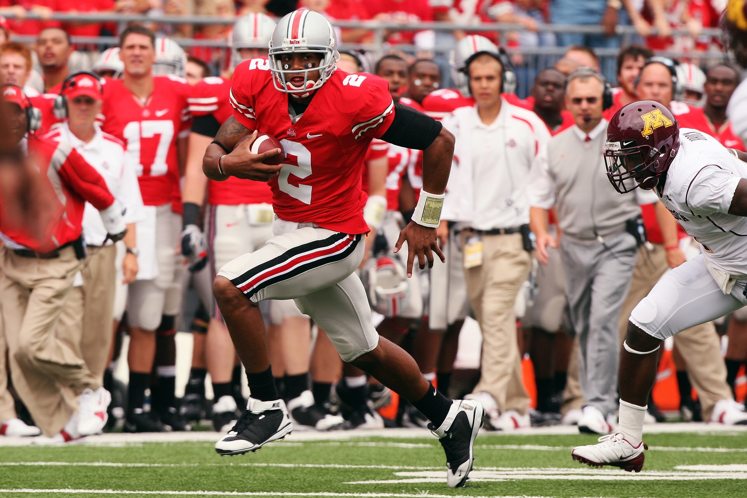COLUMBUS, OH - SEPTEMBER 27: Quarterback Terrelle Pryor #2 of the Ohio State Buckeyes runs a 33-yard touchdown run in the first quarter against the Minnesota Golden Gophers on September 27, 2008 at Ohio Stadium in Columbus, Ohio. (Photo by Jamie Sabau/ COLUMBUS, OH - SEPTEMBER 27: Quarterback Terrelle Pryor #2 of the Ohio State Buckeyes runs a 33-yard touchdown run in the first quarter against the Minnesota Golden Gophers on September 27, 2008 at Ohio Stadium in Columbus, Ohio. (Photo by Jamie Sabau/