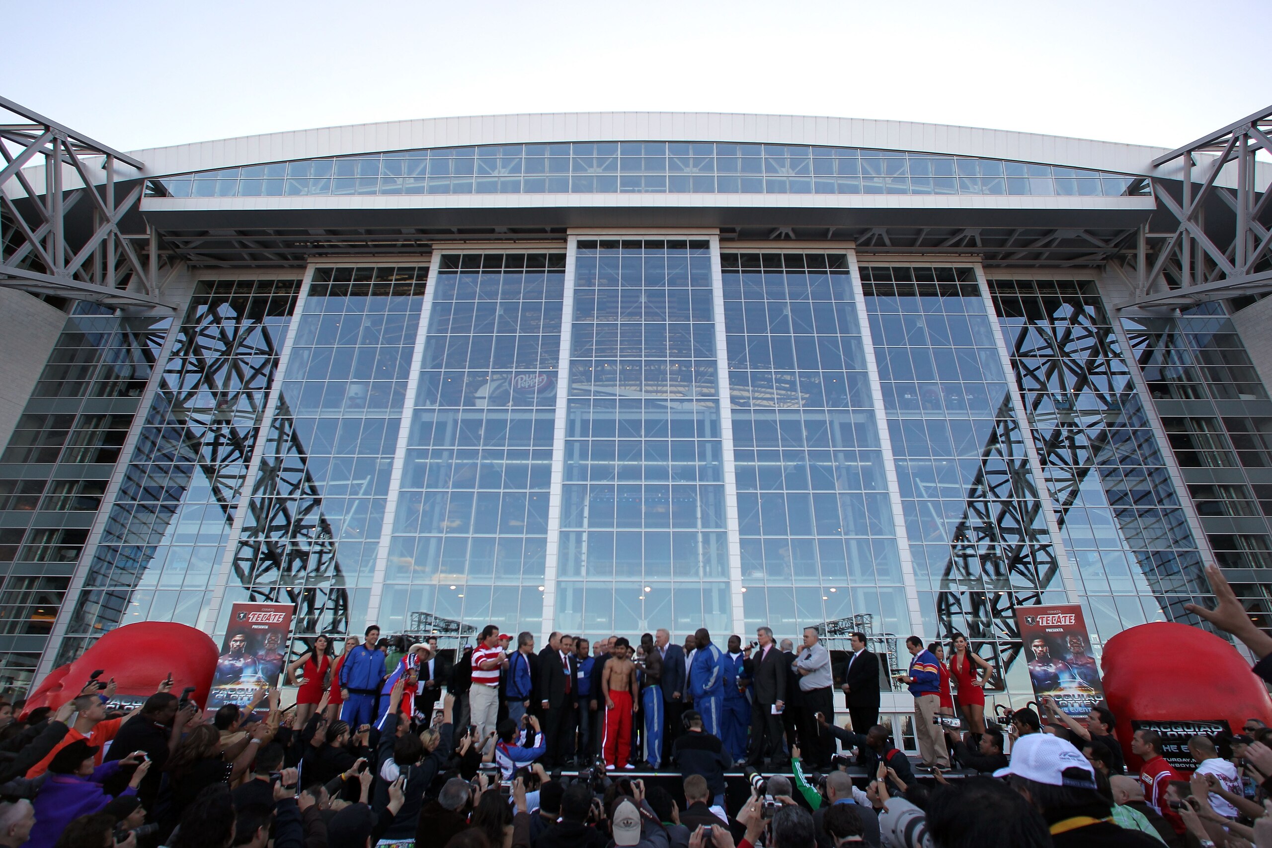 ARLINGTON, TX - MARCH 12:  (L-R) Manny Pacquiao of the Philippines and Joshua Clottey of Ghana pose after the weigh-in for their WBO welterweight title fight outside Cowboys Stadium on March 12, 2010 in Arlington, Texas. Pacquiao and Clottey will fight Ma