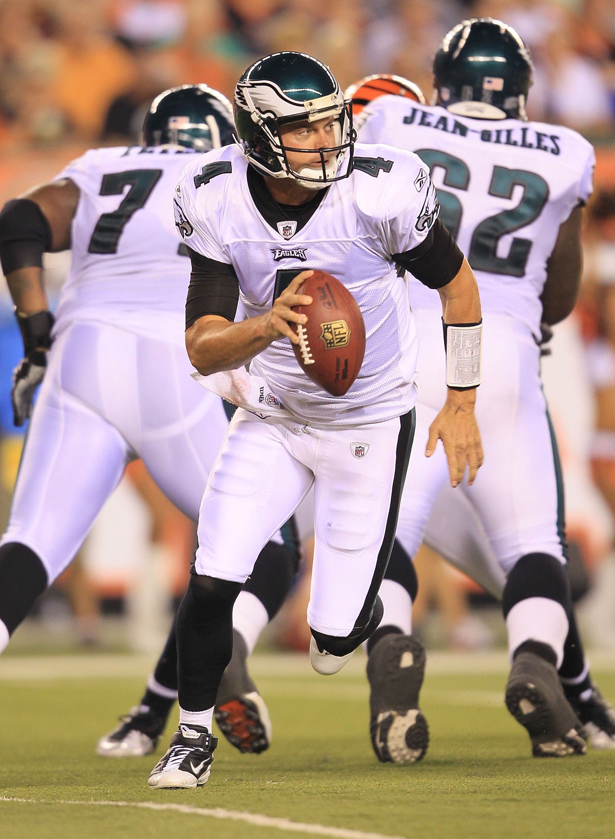 CINCINNATI - AUGUST 20:  Kevin Kolb #4 of the Philadelphia Eagles runs with the ball during the NFL preseason game against the Cincinnati Bengals at Paul Brown Stadium on August 20, 2010 in Cincinnati, Ohio.  (Photo by Andy Lyons/Getty Images)