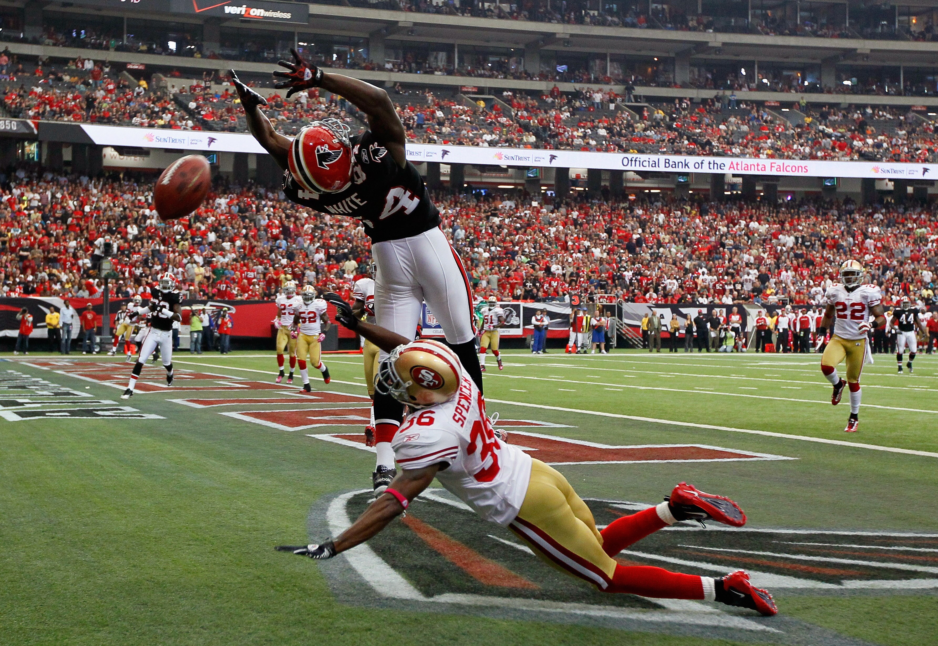 ATLANTA - OCTOBER 03:  Roddy White #84 of the Atlanta Falcons fails to pull in this touchdown reception against Shawntae Spencer #36 of the San Francisco 49ers at Georgia Dome on October 3, 2010 in Atlanta, Georgia.  (Photo by Kevin C. Cox/Getty Images)