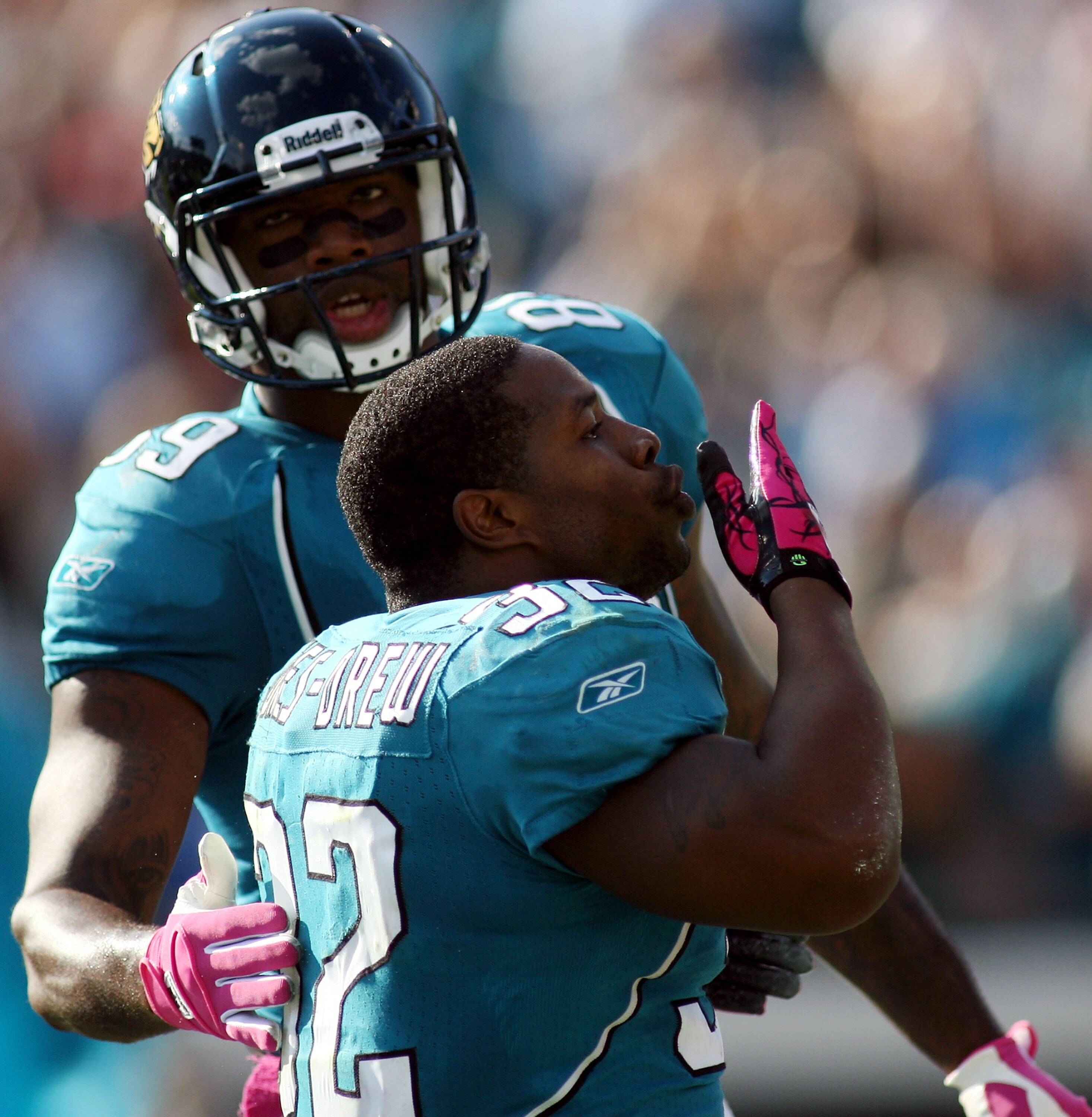 JACKSONVILLE, FL - OCTOBER 03:  Running back Maurice Jones-Drew #32 of the Jacksonville Jaguars celebrates a touchdown against the Indianapolis Colts at EverBank Field on October 3, 2010 in Jacksonville, Florida.  (Photo by Marc Serota/Getty Images)