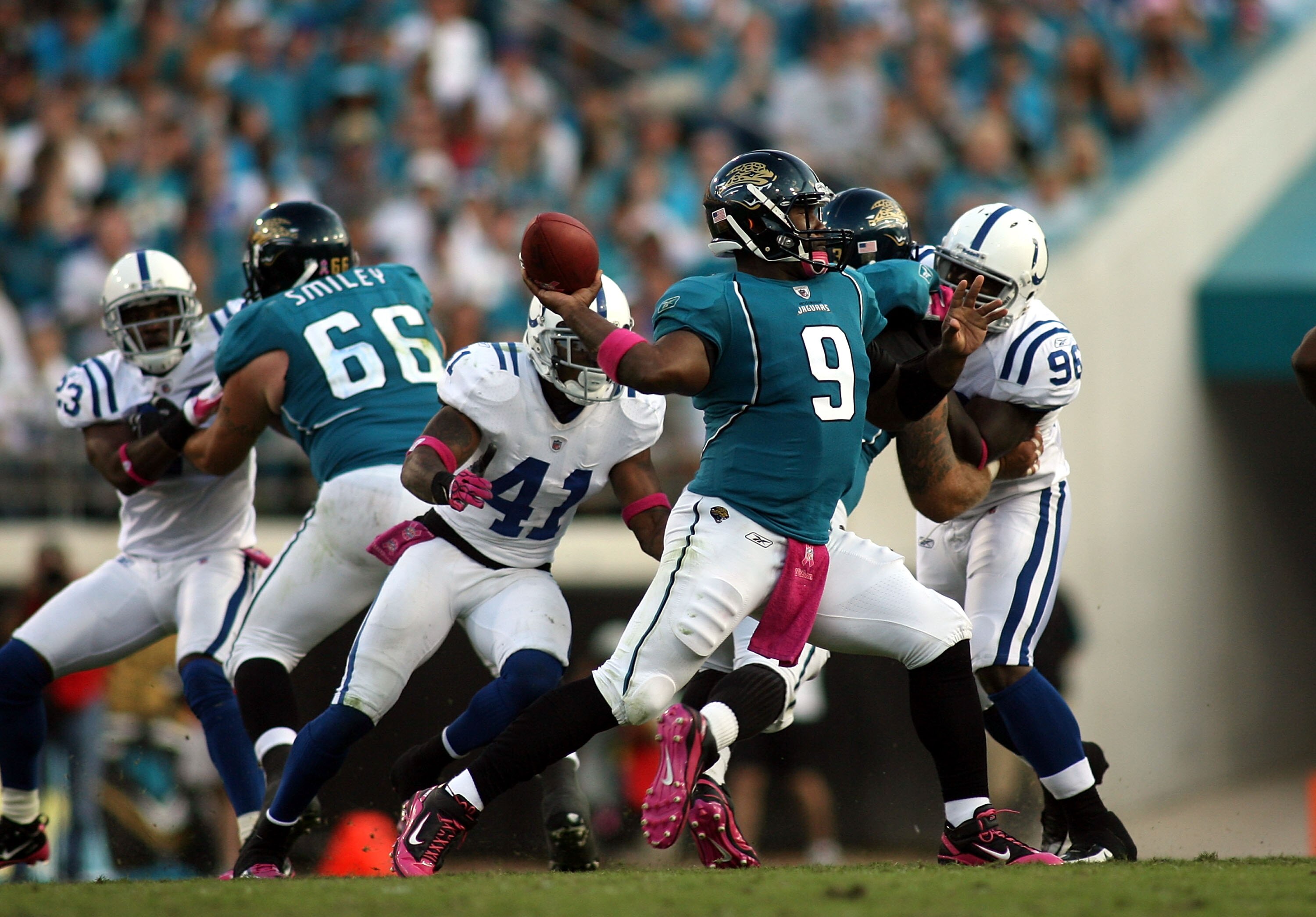 JACKSONVILLE, FL - OCTOBER 03:  Quarterback David Garrard #9 of the Jacksonville Jaguars throws against the Indianapolis Colts at EverBank Field on October 3, 2010 in Jacksonville, Florida.  (Photo by Marc Serota/Getty Images)