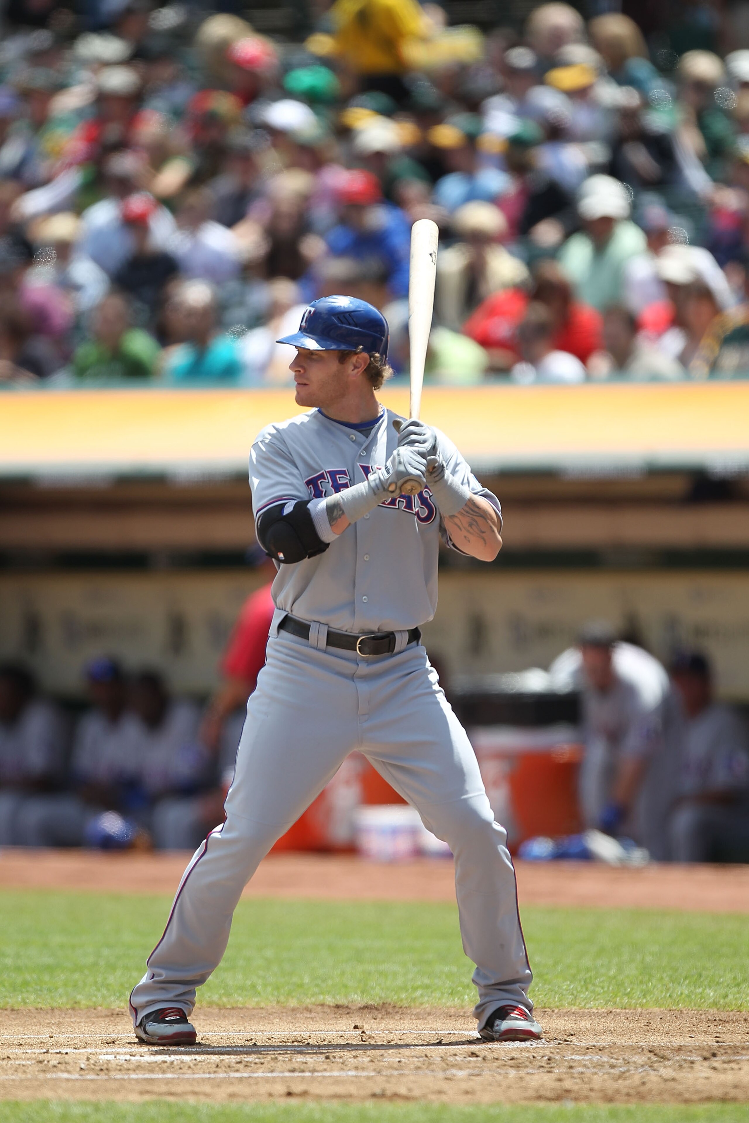 OAKLAND, CA - AUGUST 08:  Josh Hamilton #32 of the Texas Rangers bats against the Oakland Athletics during an MLB game at the Oakland-Alameda County Coliseum on August 8, 2010 in Oakland, California.  (Photo by Jed Jacobsohn/Getty Images)