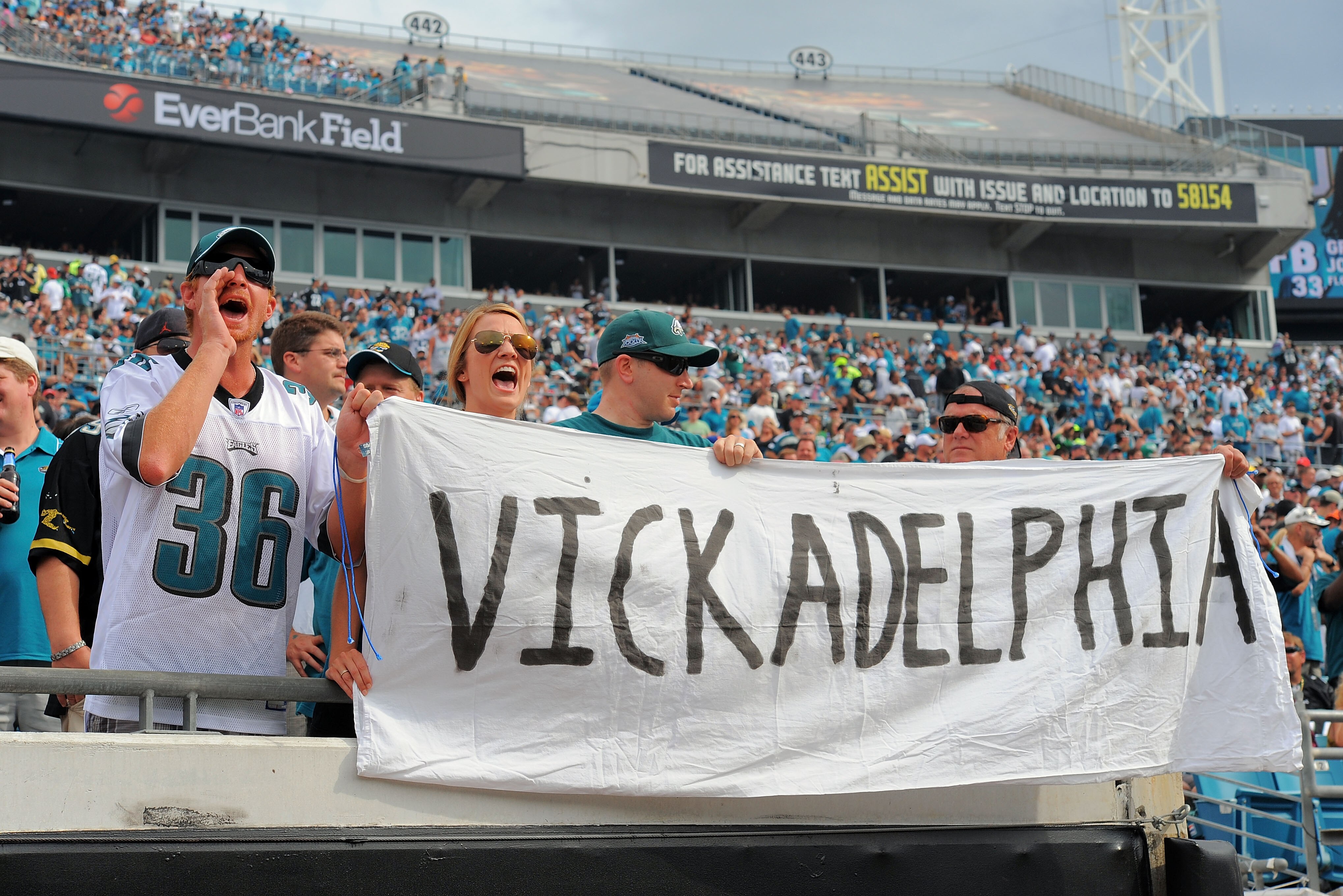 JACKSONVILLE, FL - SEPTEMBER 26:  Fans yell out to quarterback Michael Vick #7 of the Philadelphia Eagles before taking on the Jacksonville Jaguars at EverBank Field on September 26, 2010 in Jacksonville, Florida.  (Photo by Doug Benc/Getty Images)