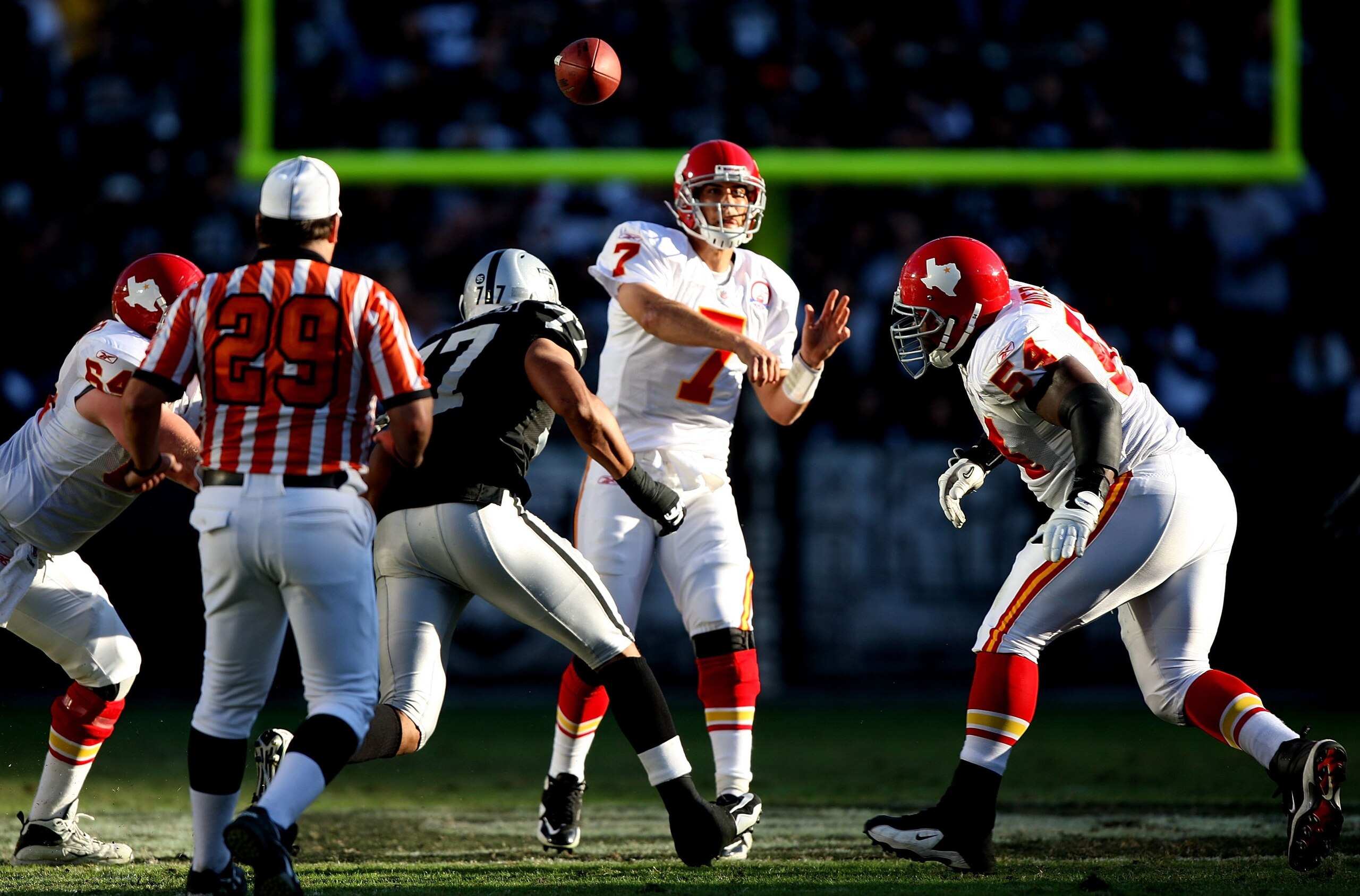 OAKLAND, CA - NOVEMBER 15: Matt Cassel #7 of the Kansas City Chiefs passes against the Oakland Raiders during an NFL game at Oakland-Alameda County Coliseum on November 15, 2009 in Oakland, California. (Photo by Jed Jacobsohn/Getty Images) OAKLAND, CA - NOVEMBER 15: Matt Cassel #7 of the Kansas City Chiefs passes against the Oakland Raiders during an NFL game at Oakland-Alameda County Coliseum on November 15, 2009 in Oakland, California. (Photo by Jed Jacobsohn/Getty Images)
