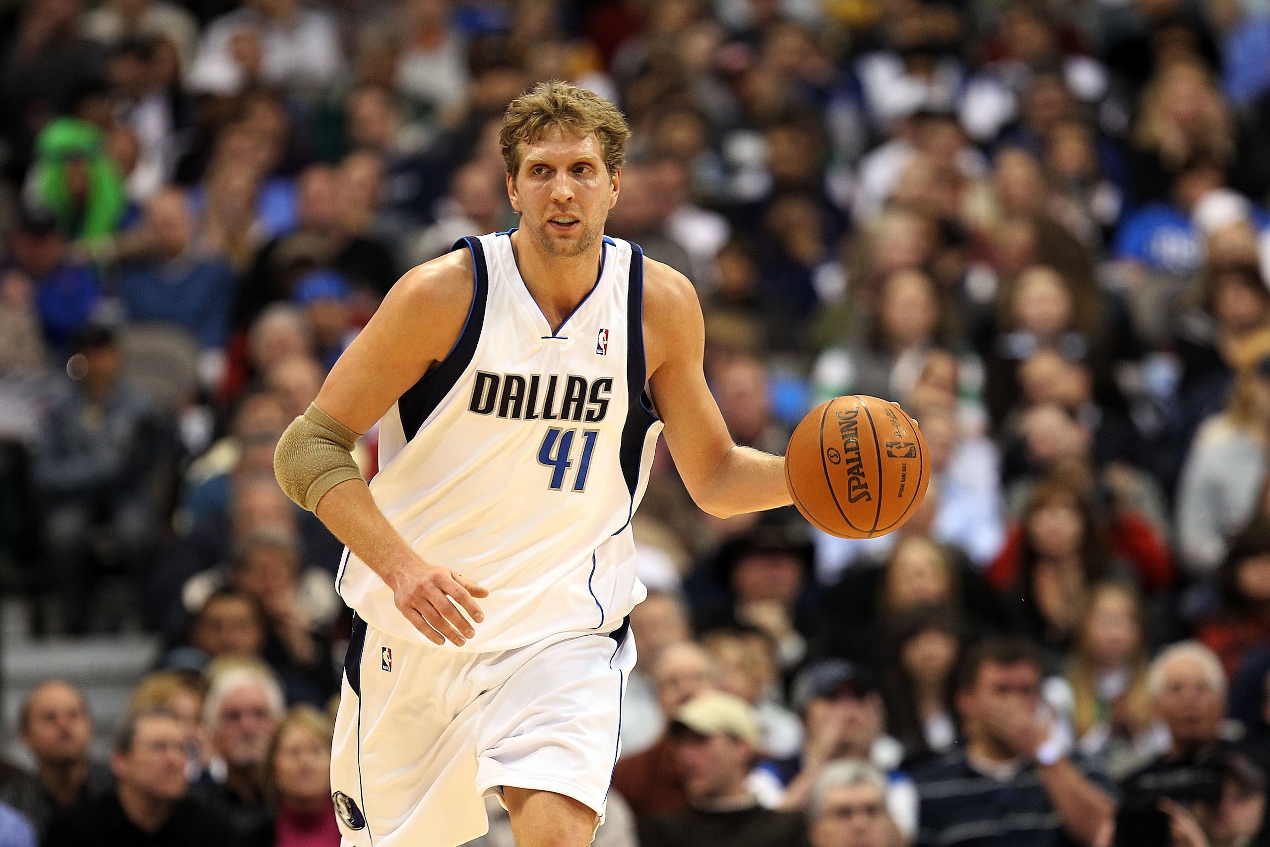 DALLAS - JANUARY 26:  Forward Dirk Nowitzki #41 of the Dallas Mavericks on January 26, 2010 at American Airlines Center in Dallas, Texas.  NOTE TO USER: User expressly acknowledges and agrees that, by downloading and/or using this Photograph, user is cons