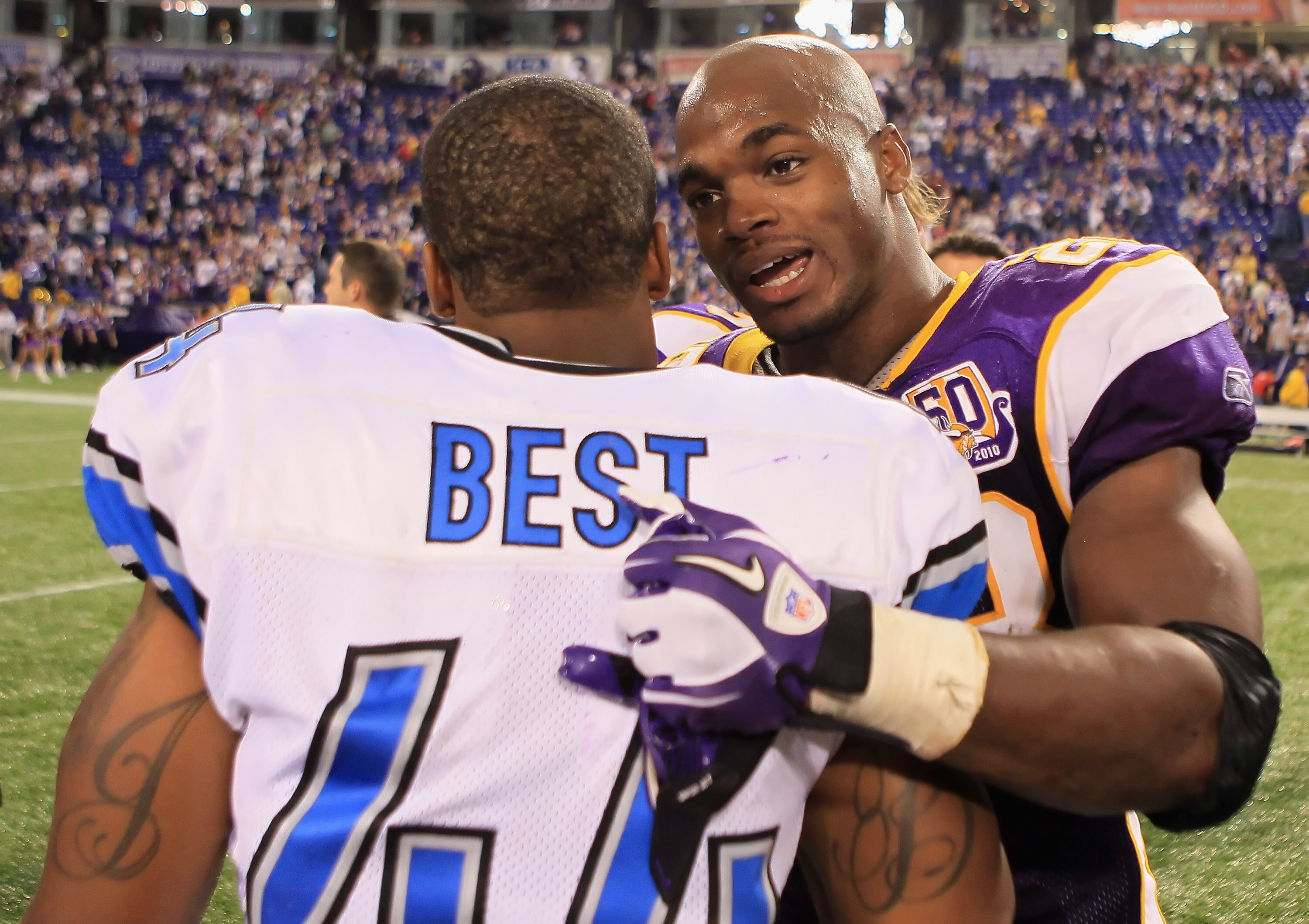 MINNEAPOLIS - SEPTEMBER 26:  Running back Jahvid Best #44 of the Detroit Lions and running back Adrian Peterson #28 of the Minnesota Vikings talk at the conclusion of the game at Hubert H. Humphrey Metrodome on September 26, 2010 in Minneapolis, Minnesota