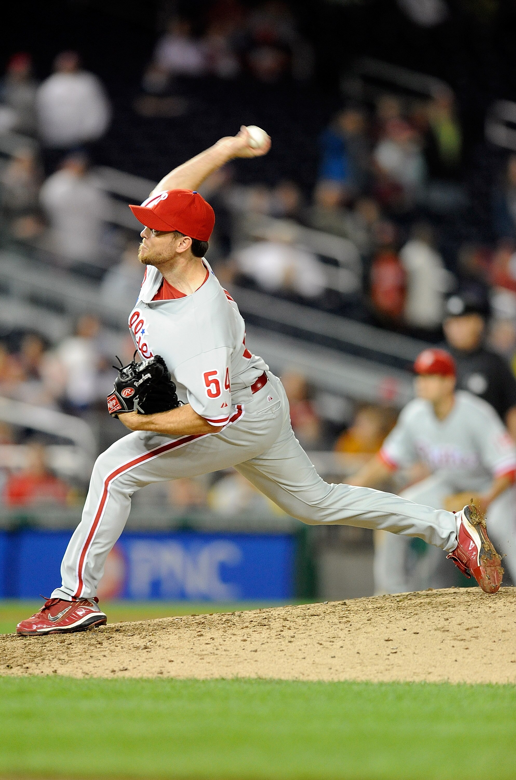 WASHINGTON - SEPTEMBER 29:  Brad Lidge #54 of the Philadelphia Phillies pitches against the Washington Nationals at Nationals Park on September 29, 2010 in Washington, DC.  (Photo by Greg Fiume/Getty Images)