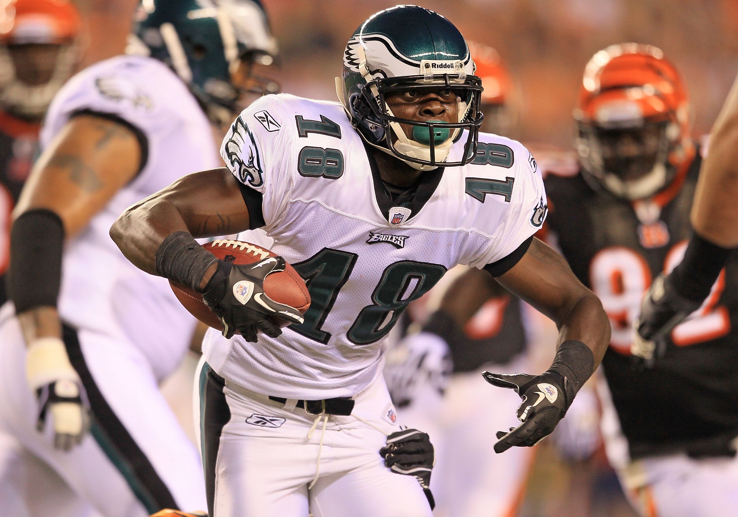 CINCINNATI - AUGUST 20:  Jeremy Maclin #18 of the Philadelphia Eagles is pictured during the NFL preseason game against the Cincinnati Bengals at Paul Brown Stadium on August 20, 2010 in Cincinnati, Ohio.  (Photo by Andy Lyons/Getty Images)