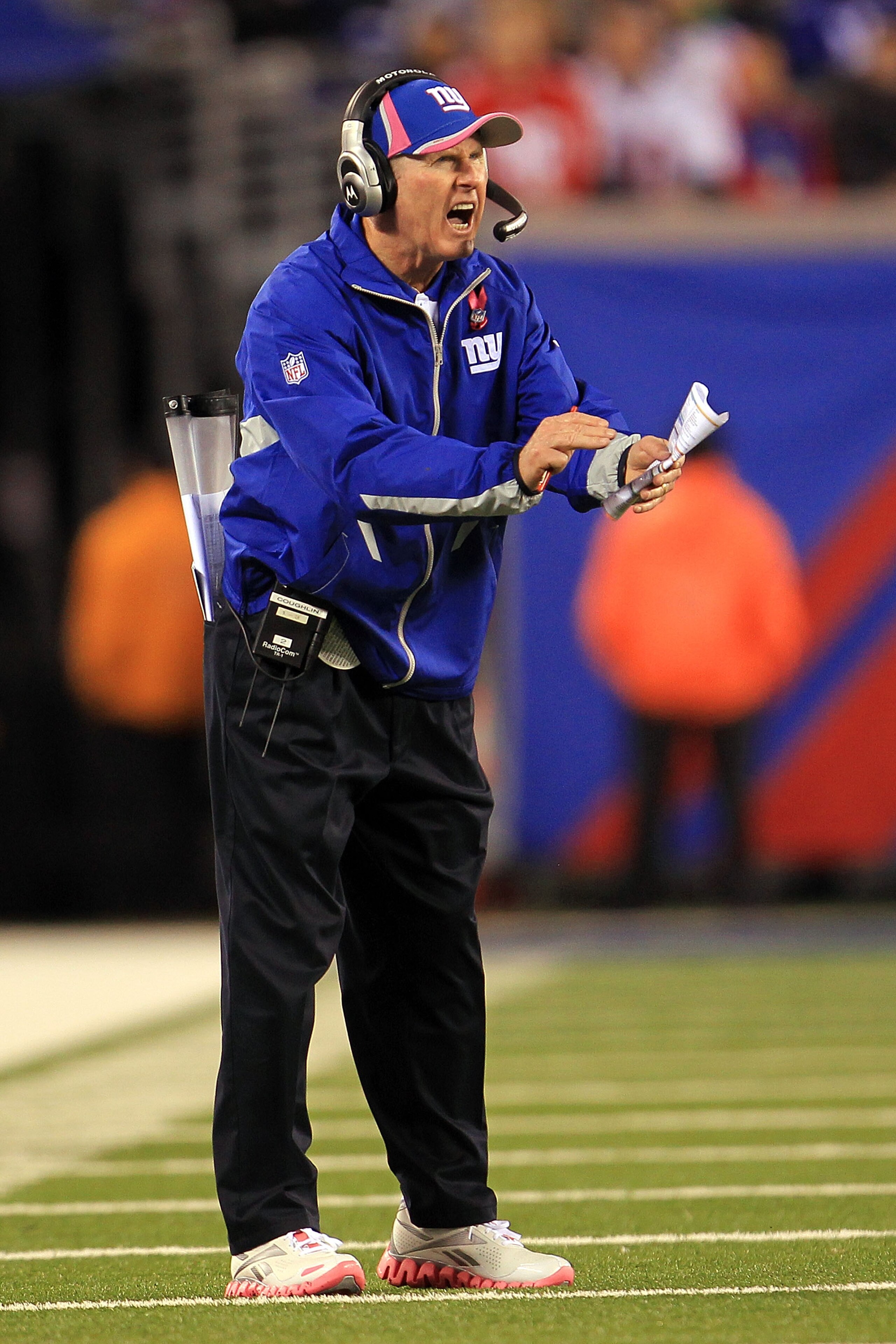 EAST RUTHERFORD, NJ - OCTOBER 03:  Head coach Tom Coughlin of the New York Giants shouts from the sidelines against the Chicago Bears at New Meadowlands Stadium on October 3, 2010 in East Rutherford, New Jersey.  (Photo by Chris McGrath/Getty Images)