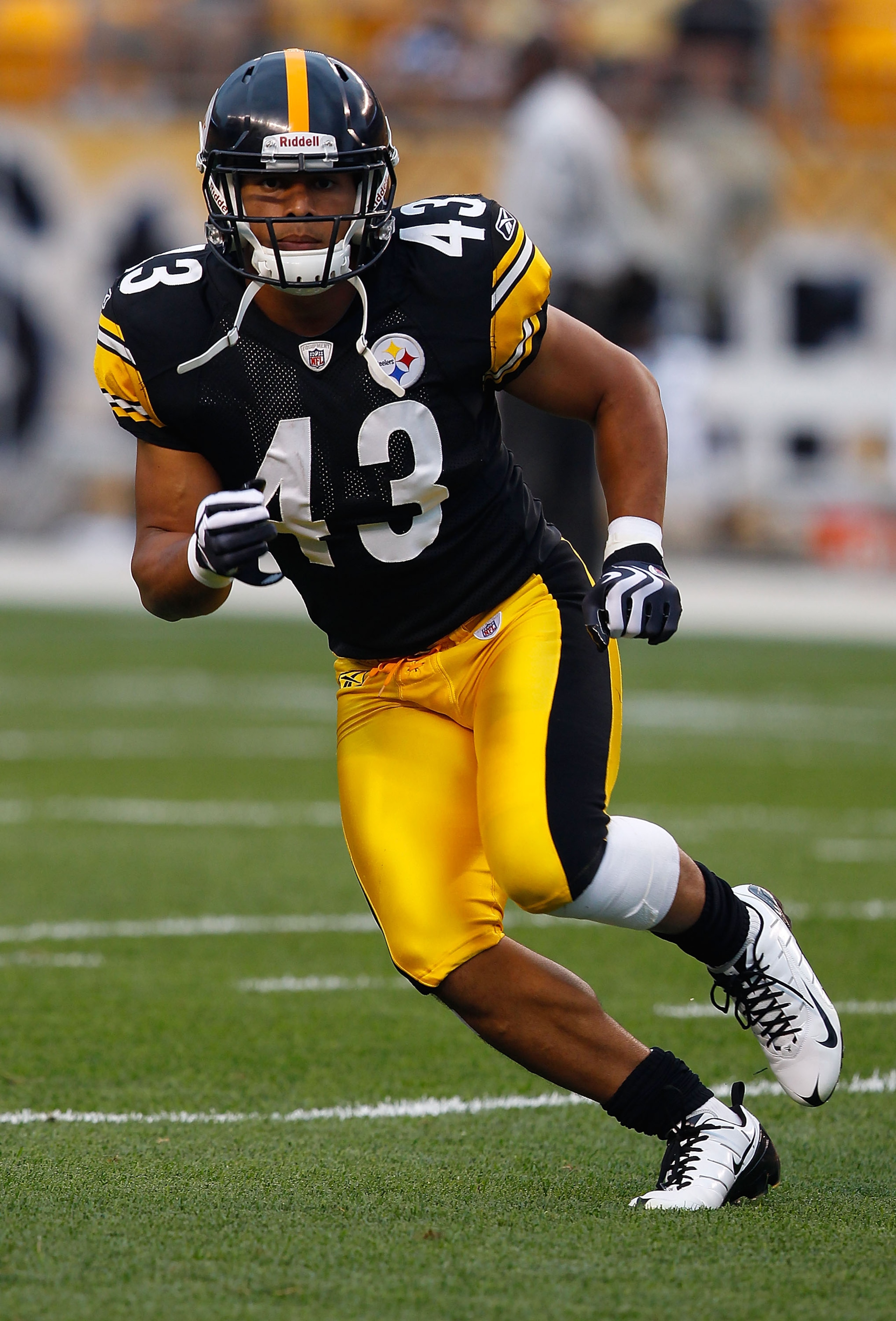 PITTSBURGH - AUGUST 14:  Troy Polamalu #43 of the Pittsburgh Steelers warms up prior to the game against the Detroit Lions on August 14, 2010 at Heinz Field in Pittsburgh, Pennsylvania. Steelers won 23-7.  (Photo by Jared Wickerham/Getty Images)