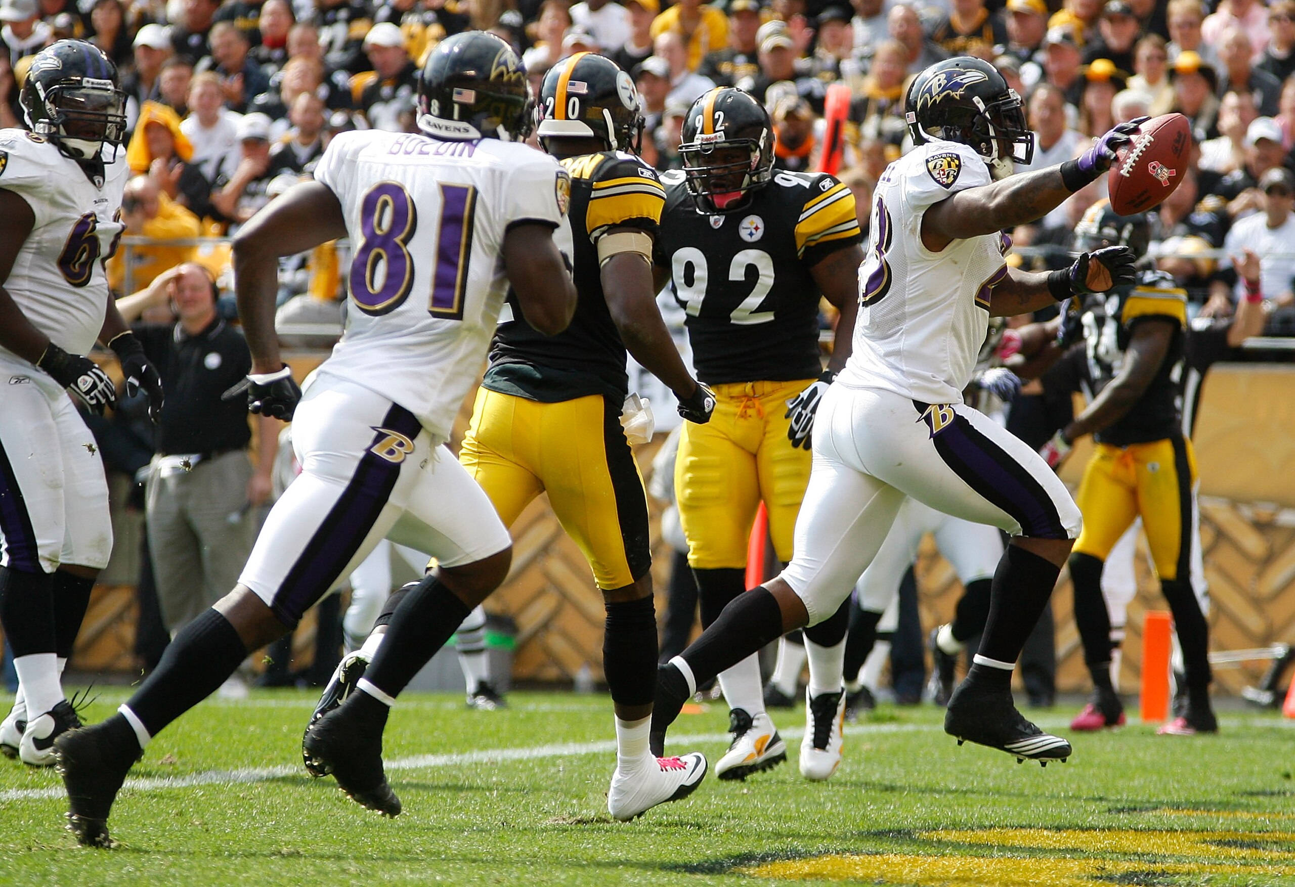 PITTSBURGH - OCTOBER 03:  Willis McGahee #23 of the Baltimore Ravens runs in for a touchdown against the Pittsburgh Steelers during the game on October 3, 2010 at Heinz Field in Pittsburgh, Pennsylvania.  (Photo by Jared Wickerham/Getty Images)