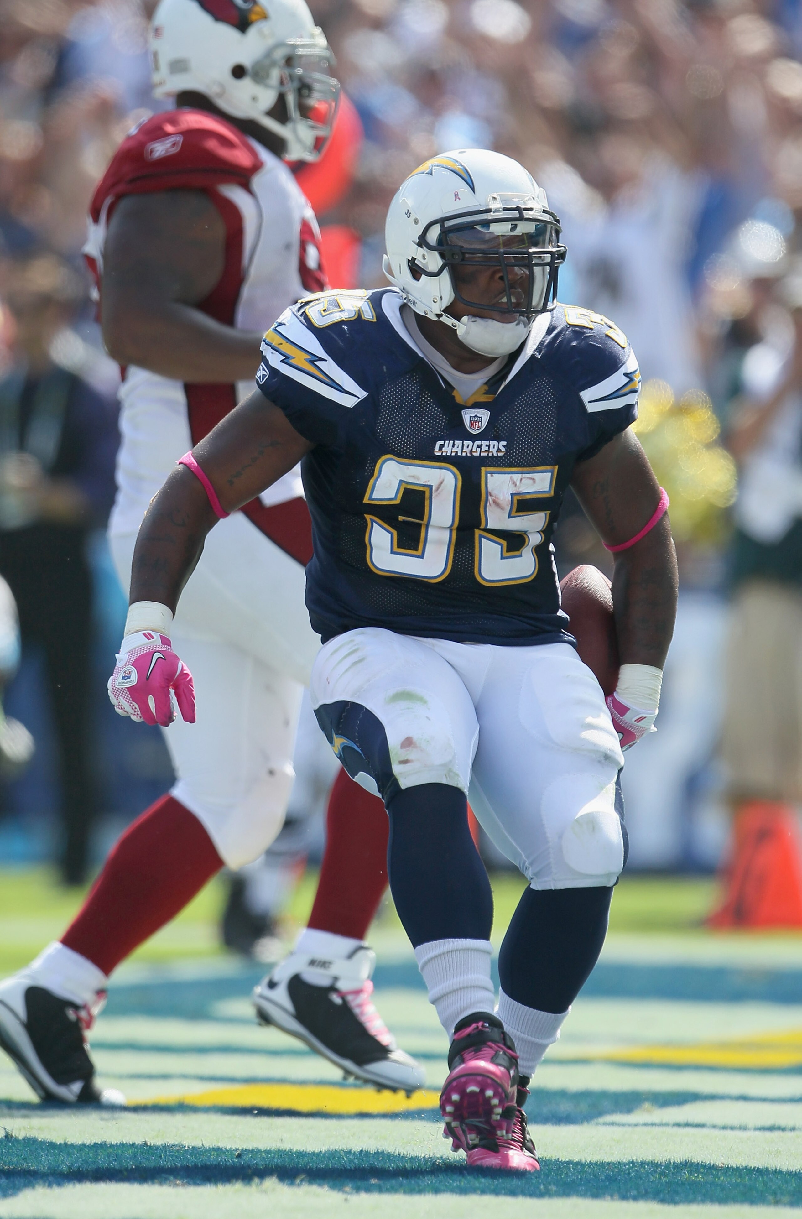 SAN DIEGO - OCTOBER 03: Mike Tolbert #35 of the San Diego Chargers scores a touchdown in the second quarter against the Arizona Cardinals at Qualcomm Stadium on October 3, 2010 in San Diego, California. (Photo by Jeff Gross/Getty Images) SAN DIEGO - OCTOBER 03: Mike Tolbert #35 of the San Diego Chargers scores a touchdown in the second quarter against the Arizona Cardinals at Qualcomm Stadium on October 3, 2010 in San Diego, California. (Photo by Jeff Gross/Getty Images)