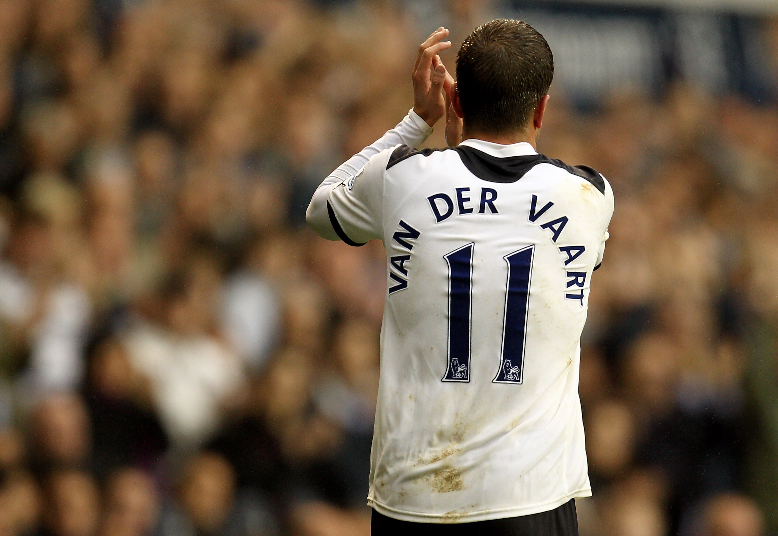 LONDON, ENGLAND - OCTOBER 02:  Rafael Van der Vaart of Spurs applauds the fans during the Barclays Premier League match between Tottenham Hotspur and Aston Villa at White Hart Lane on October 2, 2010 in London, England.  (Photo by Paul Gilham/Getty Images