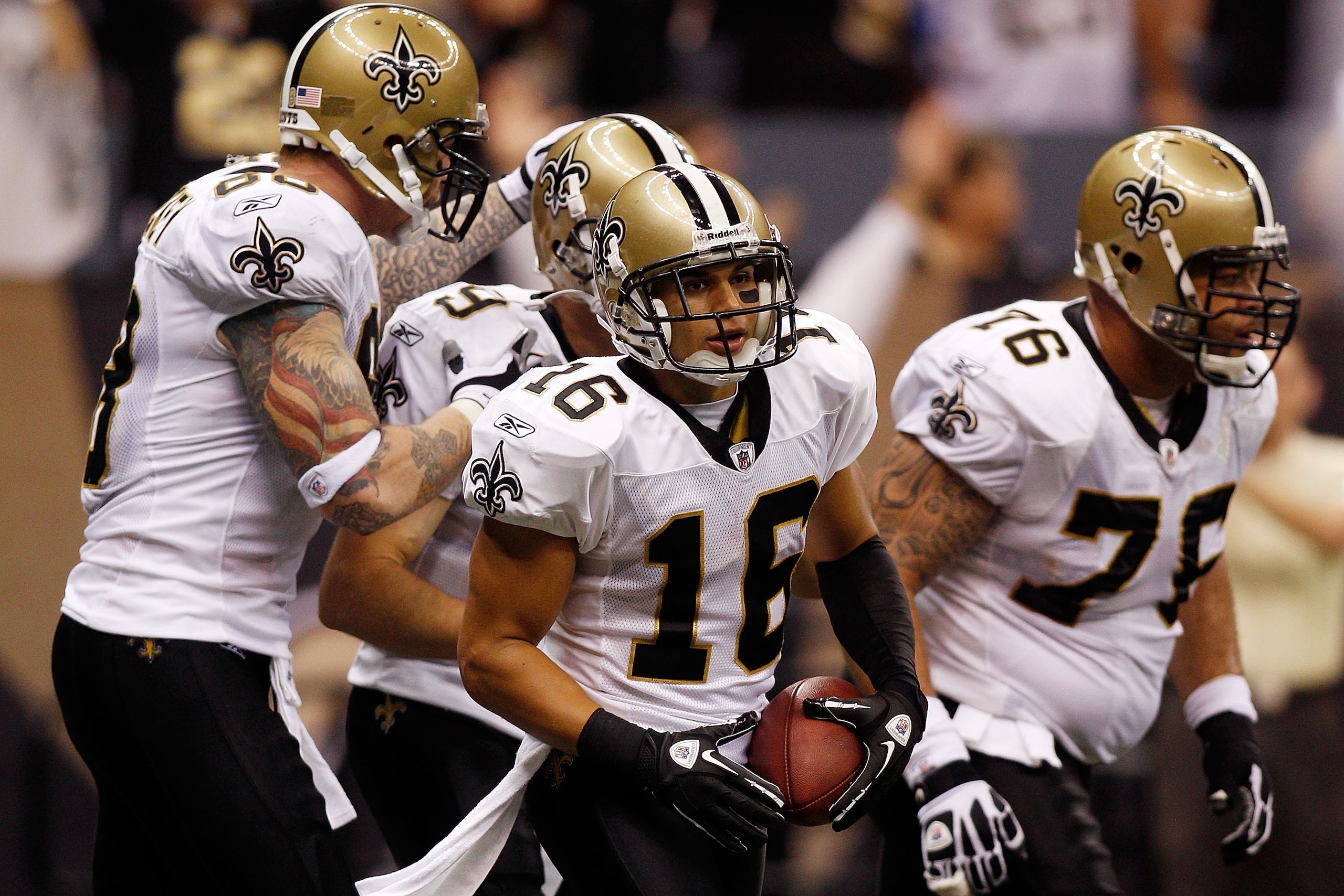 NEW ORLEANS - SEPTEMBER 26:  Lance Moore #16 of the New Orleans Saints celebrates after scoring a touchdown against the Atlanta Falcons at the Louisiana Superdome on September 26, 2010 in New Orleans, Louisiana.  (Photo by Chris Graythen/Getty Images)
