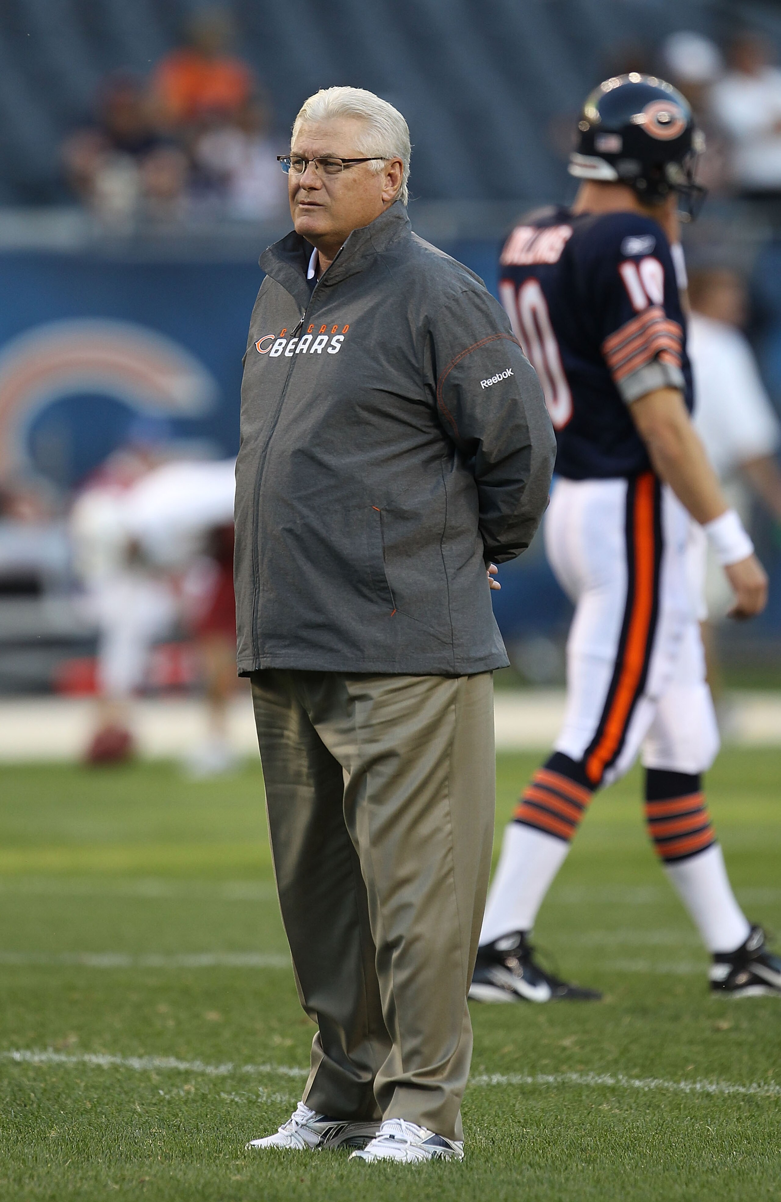CHICAGO - AUGUST 28: Offensive coordinator Mike Martz of the Chicago Bears watches warm-ups before a game against the Arizona Cardinals during a preseason game at Soldier Field on August 28, 2010 in Chicago, Illinois. (Photo by Jonathan Daniel/Getty Image