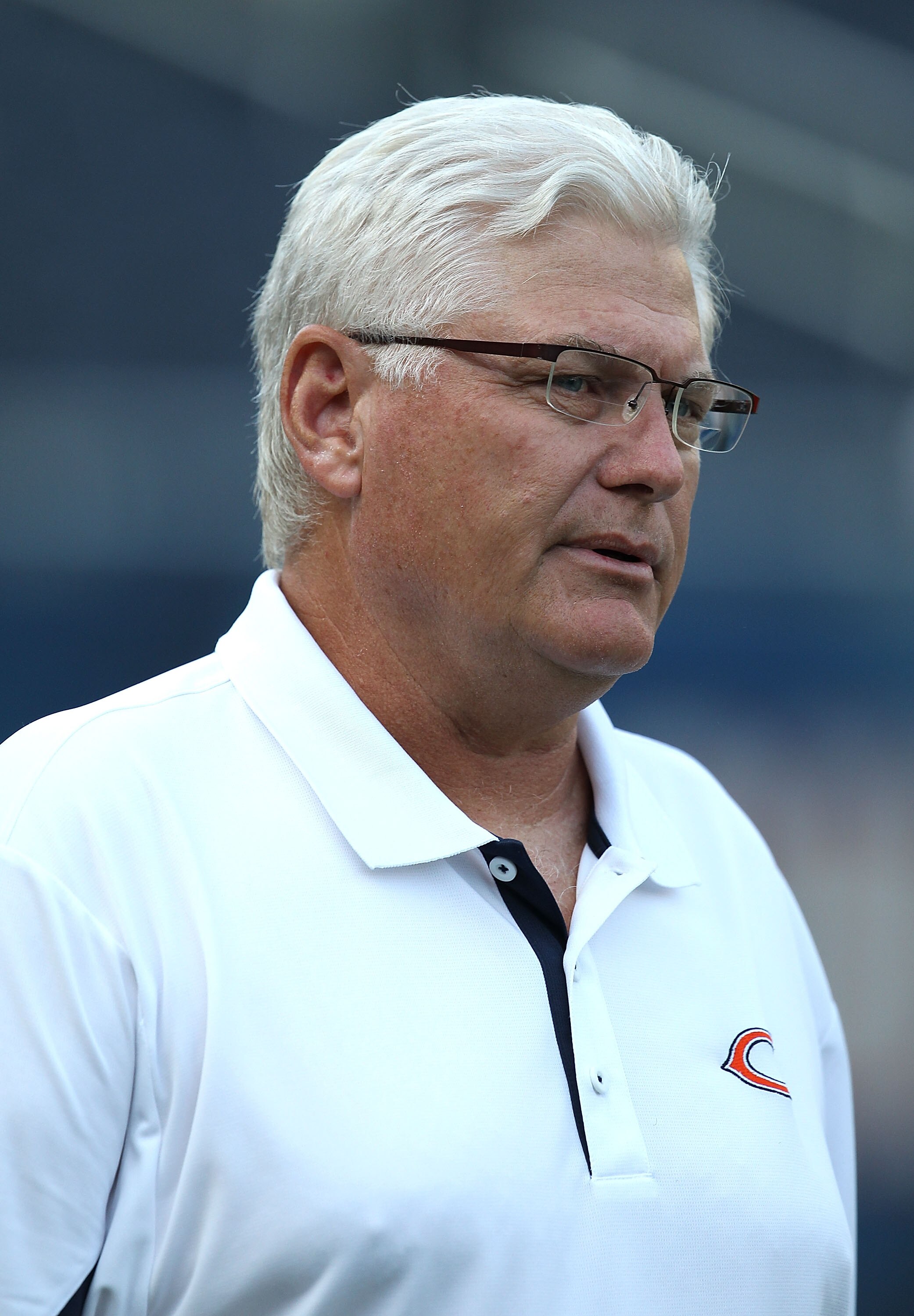 CHICAGO - AUGUST 21: Offensive coordinator Mike Martz of the Chicago Bears watches warm-ups before a preseason game against the Oakland Raiders at Soldier Field on August 21, 2010 in Chicago, Illinois. (Photo by Jonathan Daniel/Getty Images)