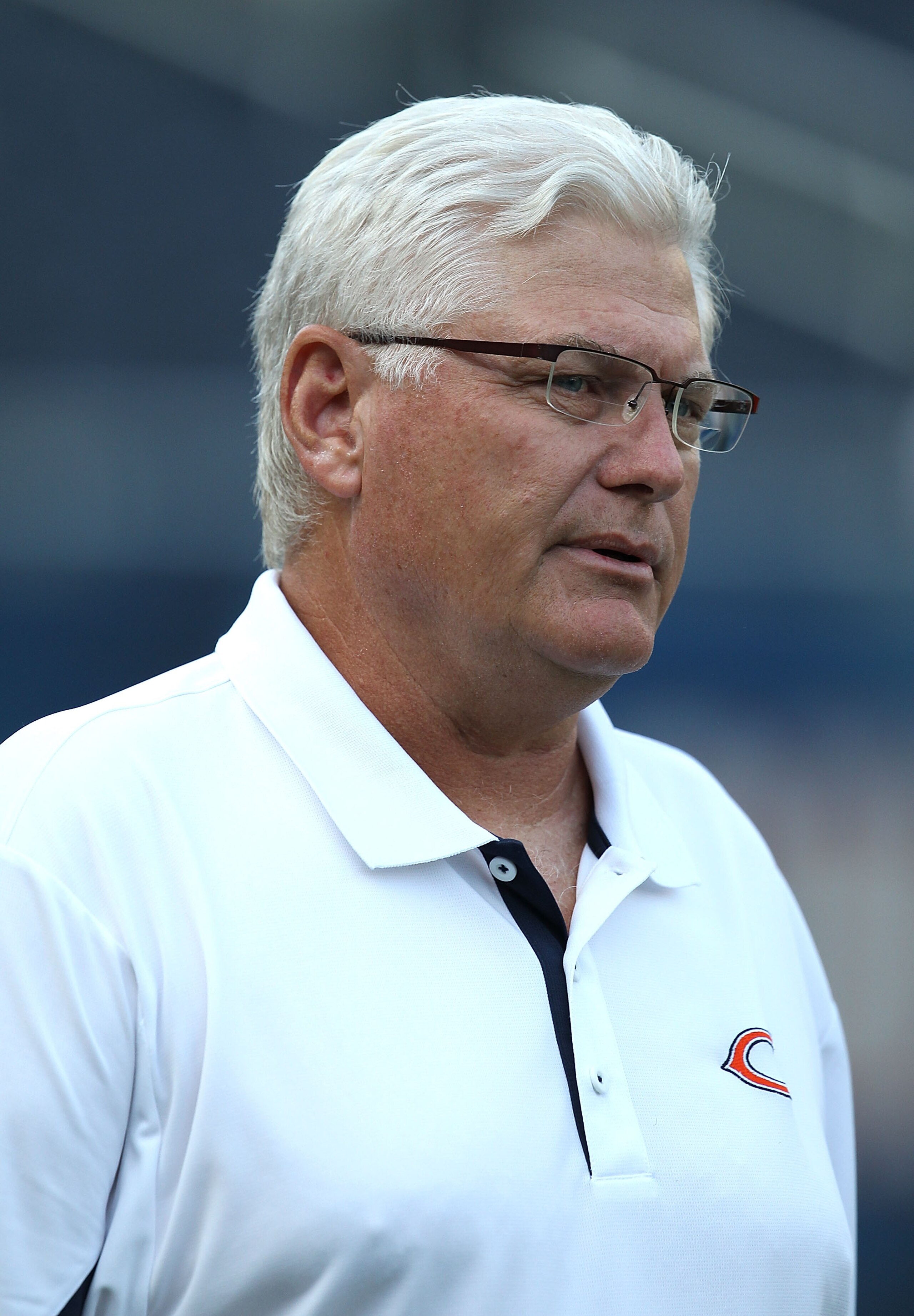 CHICAGO - AUGUST 21: Offensive coordinator Mike Martz of the Chicago Bears watches warm-ups before a preseason game against the Oakland Raiders at Soldier Field on August 21, 2010 in Chicago, Illinois. (Photo by Jonathan Daniel/Getty Images)