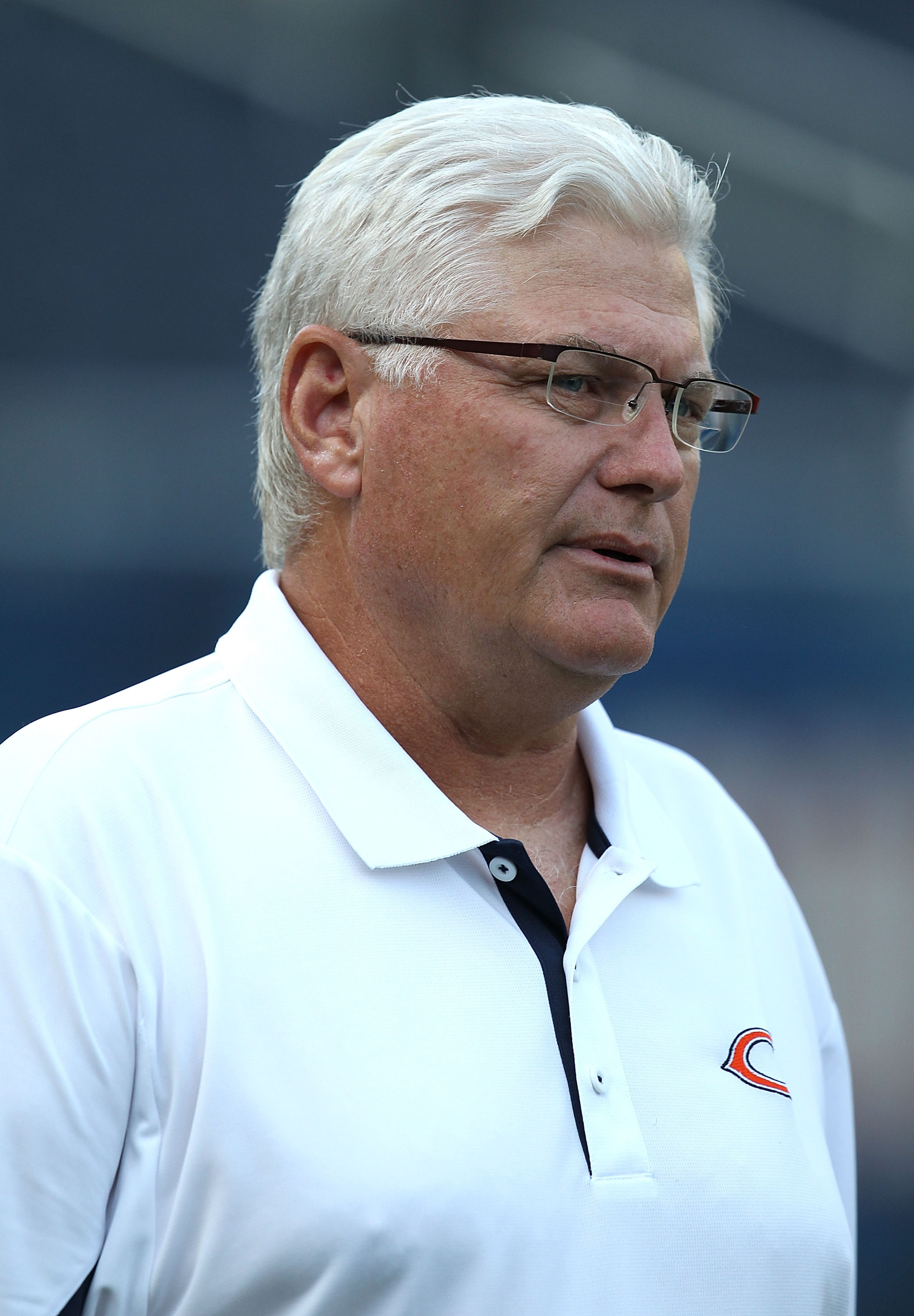CHICAGO - AUGUST 21: Offensive coordinator Mike Martz of the Chicago Bears watches warm-ups before a preseason game against the Oakland Raiders at Soldier Field on August 21, 2010 in Chicago, Illinois. (Photo by Jonathan Daniel/Getty Images)
