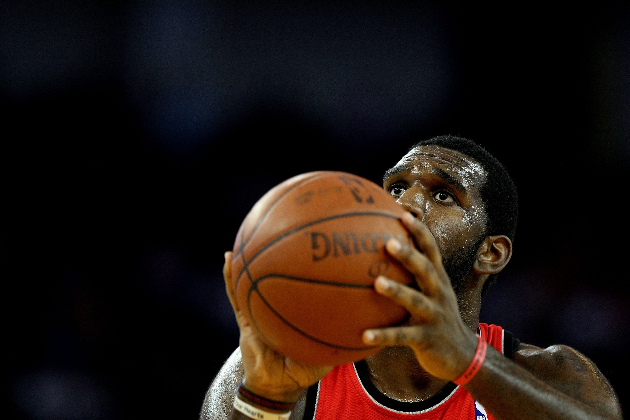 OAKLAND, CA - NOVEMBER 20: Greg Oden #52 of the Portland Trail Blazers shoots against the Golden State Warriors during an NBA game at Oracle Arena on November 20, 2009 in Oakland, California. (Photo by Jed Jacobsohn/Getty Images) OAKLAND, CA - NOVEMBER 20: Greg Oden #52 of the Portland Trail Blazers shoots against the Golden State Warriors during an NBA game at Oracle Arena on November 20, 2009 in Oakland, California. (Photo by Jed Jacobsohn/Getty Images)