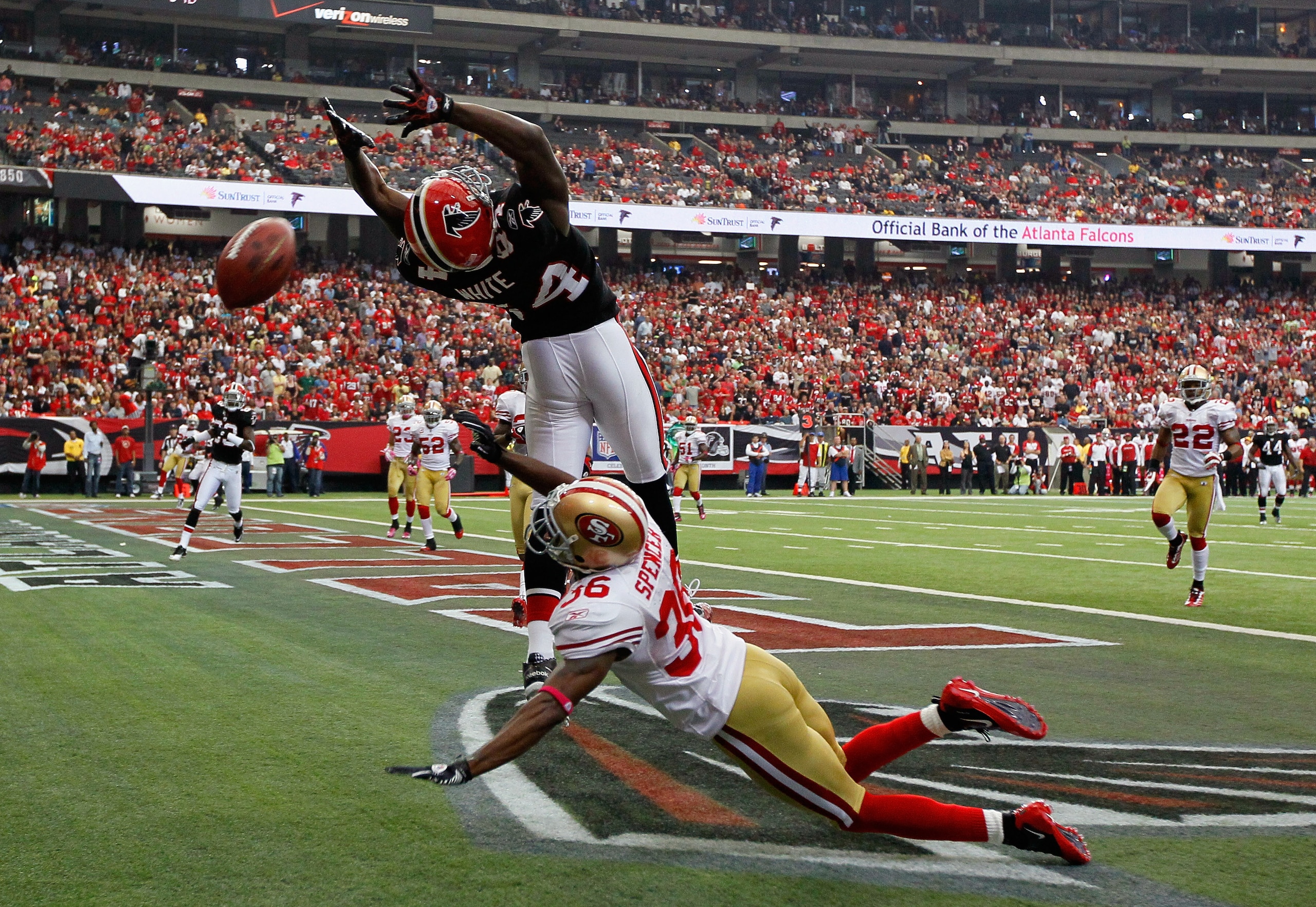 ATLANTA - OCTOBER 03:  Roddy White #84 of the Atlanta Falcons fails to pull in this touchdown reception against Shawntae Spencer #36 of the San Francisco 49ers at Georgia Dome on October 3, 2010 in Atlanta, Georgia.  (Photo by Kevin C. Cox/Getty Images)