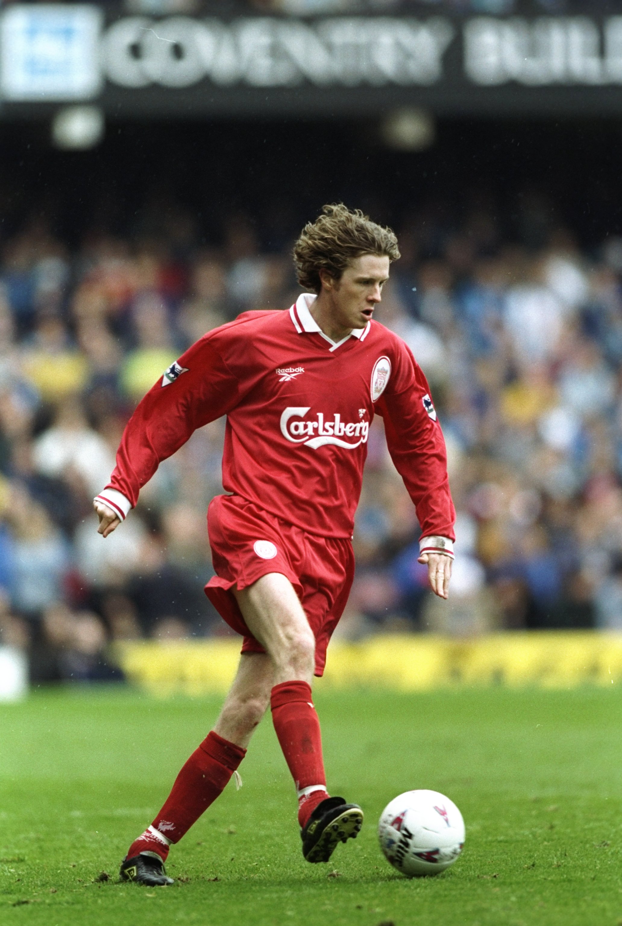 19 Apr 1998:  Steve McManaman of Liverpool runs with the ball during the match betweeen Coventry City and Liverpool in the FA Premiership played at Highfield Road, Coventry, England.  The match was a 1-1 draw. \ Mandatory Credit: Clive Brunskill /Allsport