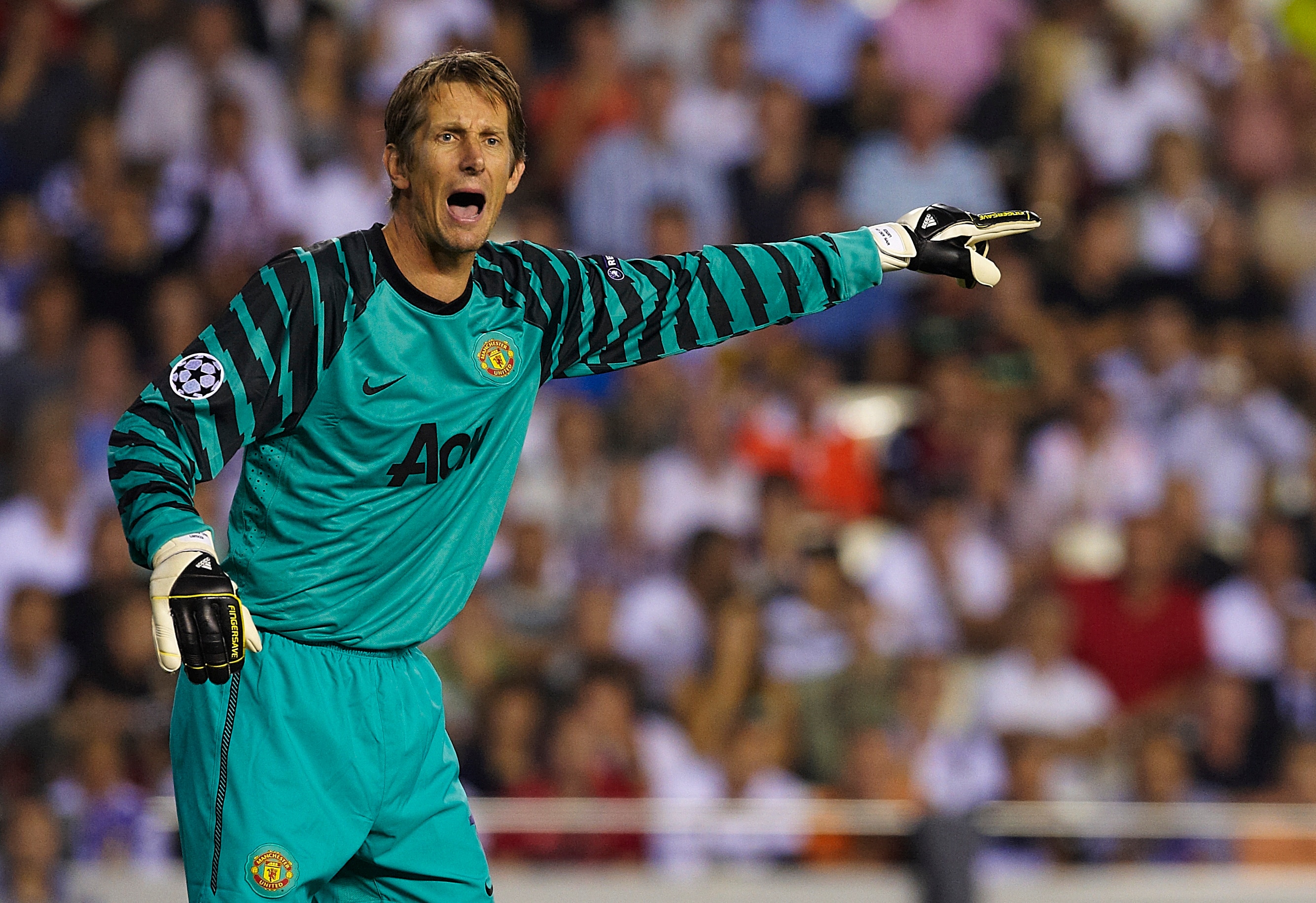 VALENCIA, SPAIN - SEPTEMBER 29: Edwin Van der Sar of Manchester United reacts during the UEFA Champions League group C match between Valencia and Manchester United on September 29, 2010 in Valencia, Spain. Manchester United 1-0. Manchester United 1-0. (P VALENCIA, SPAIN - SEPTEMBER 29: Edwin Van der Sar of Manchester United reacts during the UEFA Champions League group C match between Valencia and Manchester United on September 29, 2010 in Valencia, Spain. Manchester United 1-0. Manchester United 1-0. (P