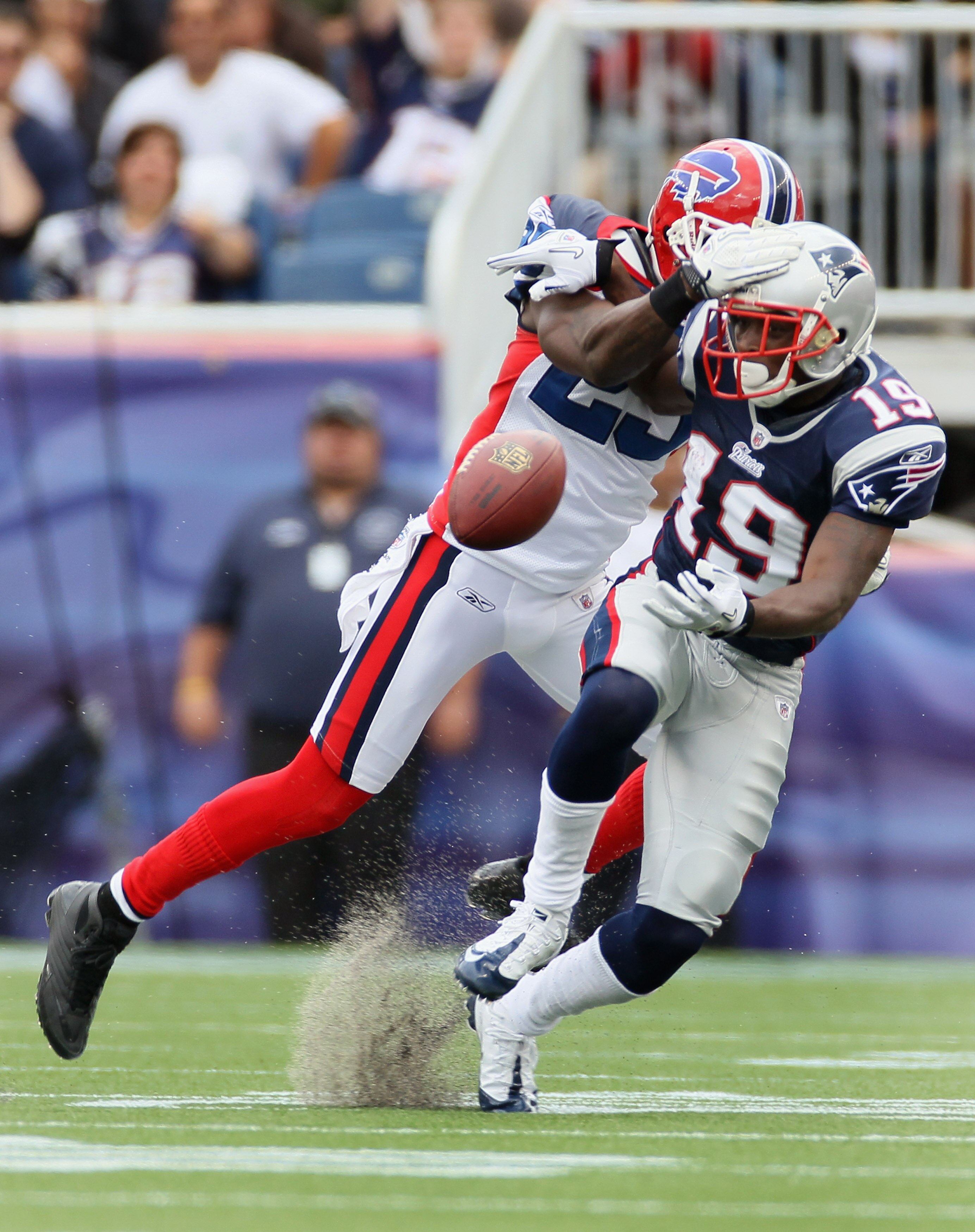FOXBORO, MA - SEPTEMBER 26:  Drayton Florence #29 of the Buffalo Bills strips the ball from Brandon Tate #19 of the New England Patriots during on September 26, 2010 at Gillette Stadium in Foxboro, Massachusetts.  (Photo by Elsa/Getty Images)