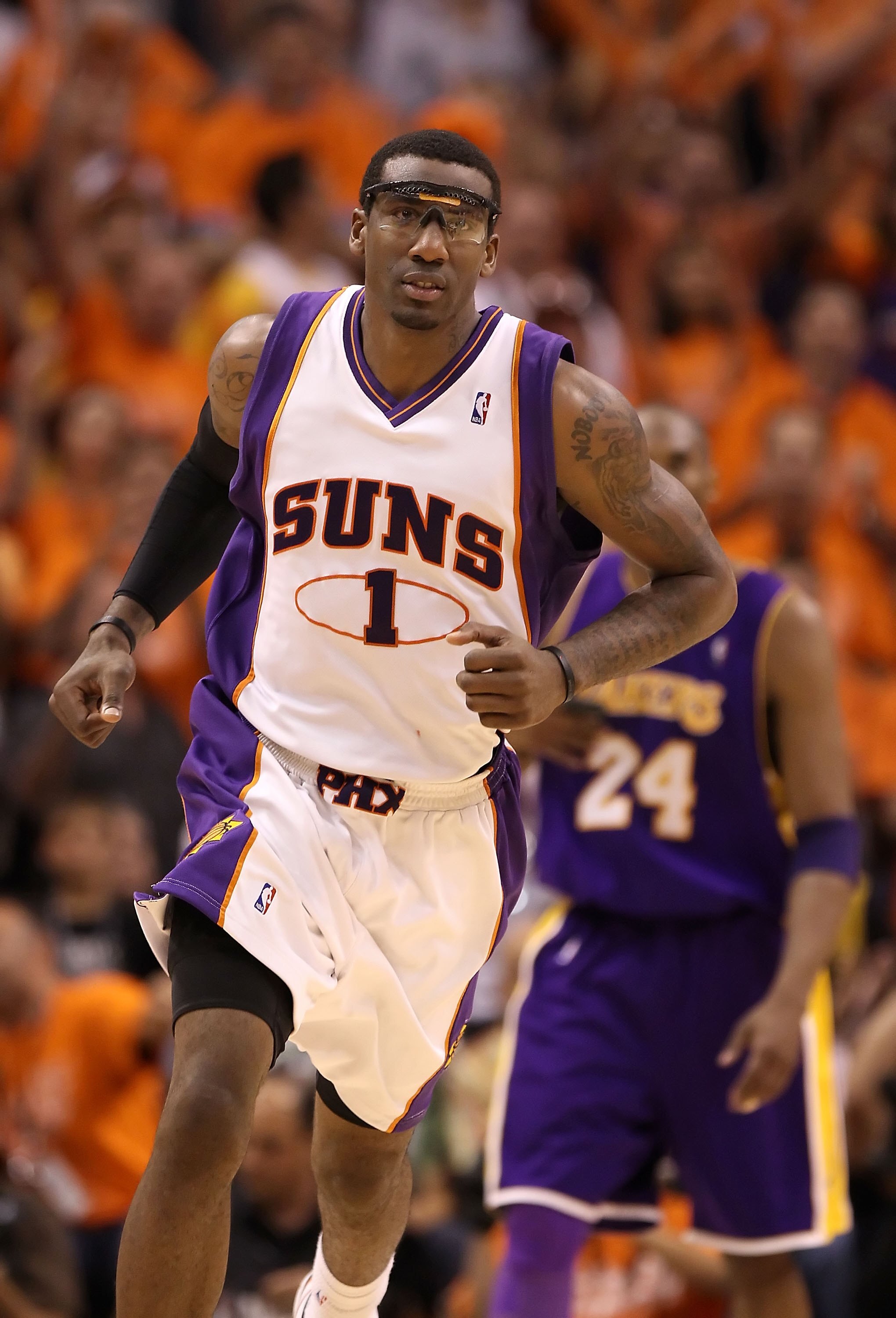 PHOENIX - MAY 29:  Amar'e Stoudemire #1 of the Phoenix Suns in action during Game Six of the Western Conference finals of the 2010 NBA Playoffs against the Los Angeles Lakers at US Airways Center on May 29, 2010 in Phoenix, Arizona. The Lakers defeated th