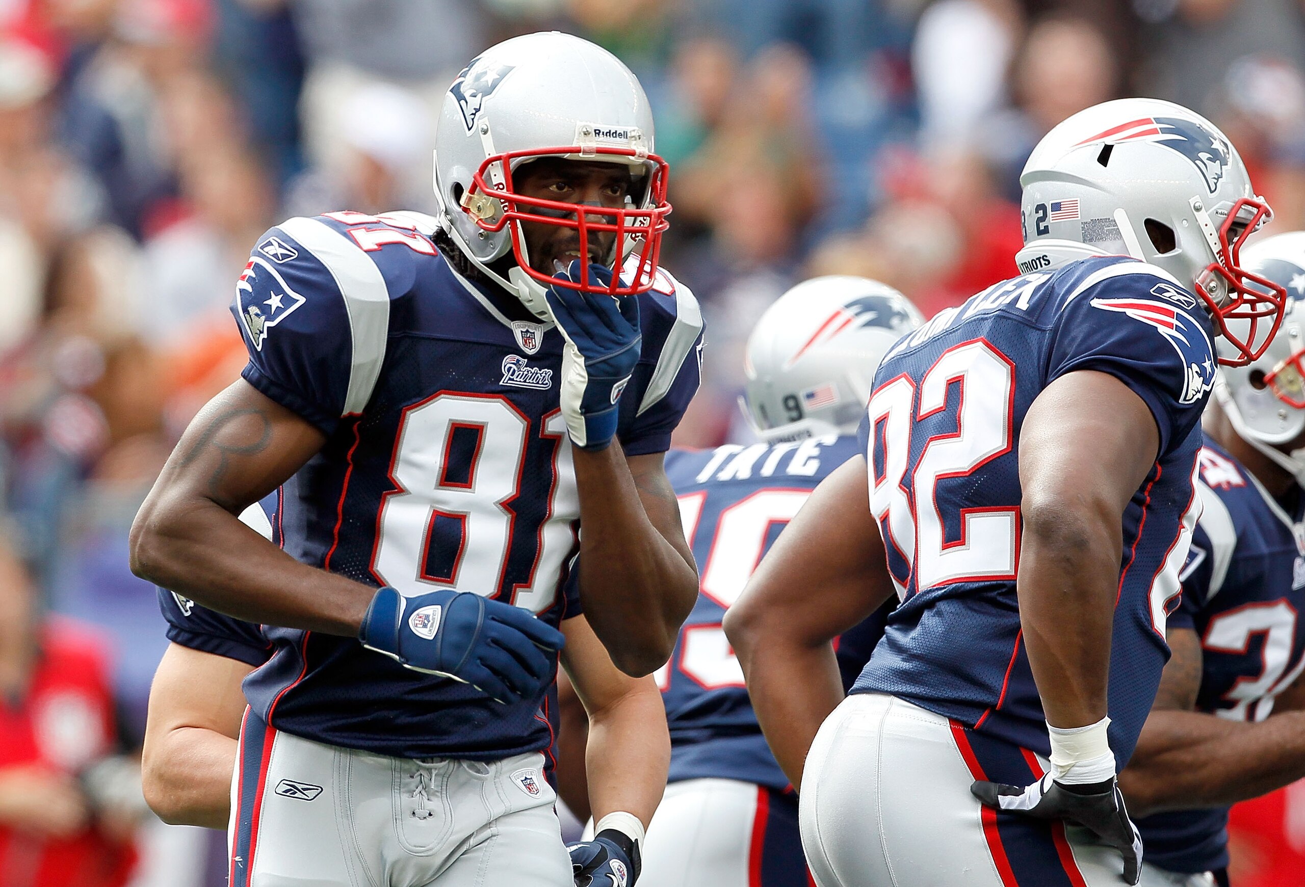 FOXBORO, MA - SEPTEMBER 26: Randy Moss #81 of the New England Patriots runs to the line against the Buffalo Bills at Gillette Stadium on September 26, 2010 in Foxboro, Massachusetts. (Photo by Jim Rogash/Getty Images) FOXBORO, MA - SEPTEMBER 26: Randy Moss #81 of the New England Patriots runs to the line against the Buffalo Bills at Gillette Stadium on September 26, 2010 in Foxboro, Massachusetts. (Photo by Jim Rogash/Getty Images)