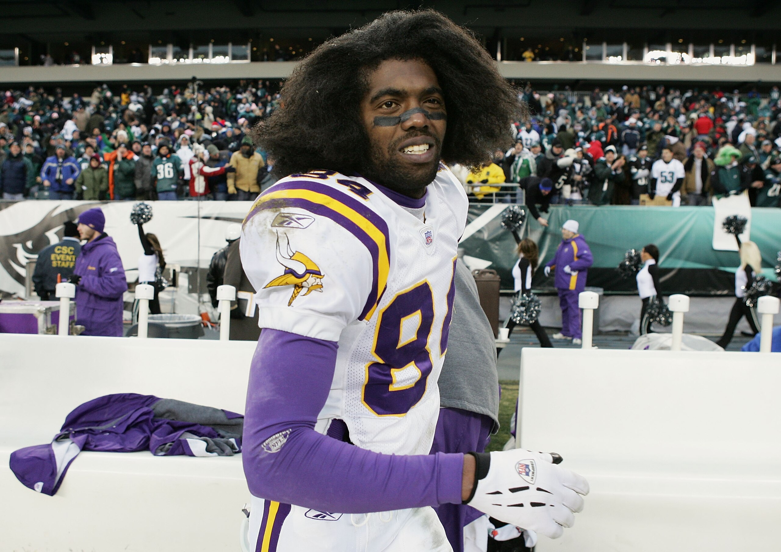 PHILADELPHIA - JANUARY 16:  Wide receiver Randy Moss #84 of the Minnesota Vikings walks walks off the field after his team's loss to the Philadelphia Eagles in an NFC divisional playoff game at Lincoln Financial Field on January 16, 2005 in Philadelphia, 