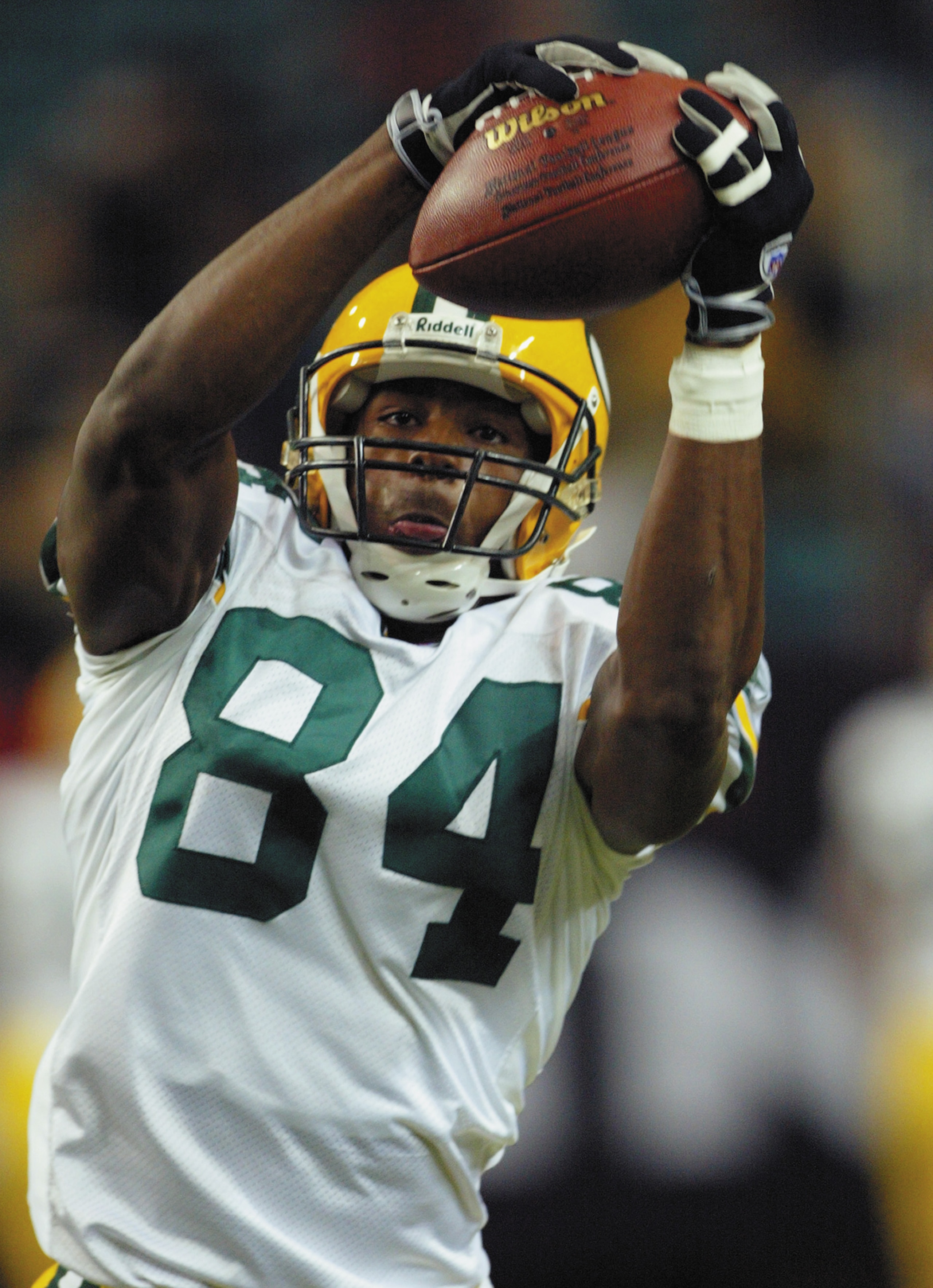 ATLANTA - AUGUST 9:  Javon Walker #84 of the Green Bay Packers can't make the catch against the Atlanta Falcons on August 9, 2003 at the Georgia Dome in Atlanta, Georgia.  The Packers defeated the Falcons 27-21.  (Photo by Jamie Squire/Getty Images)