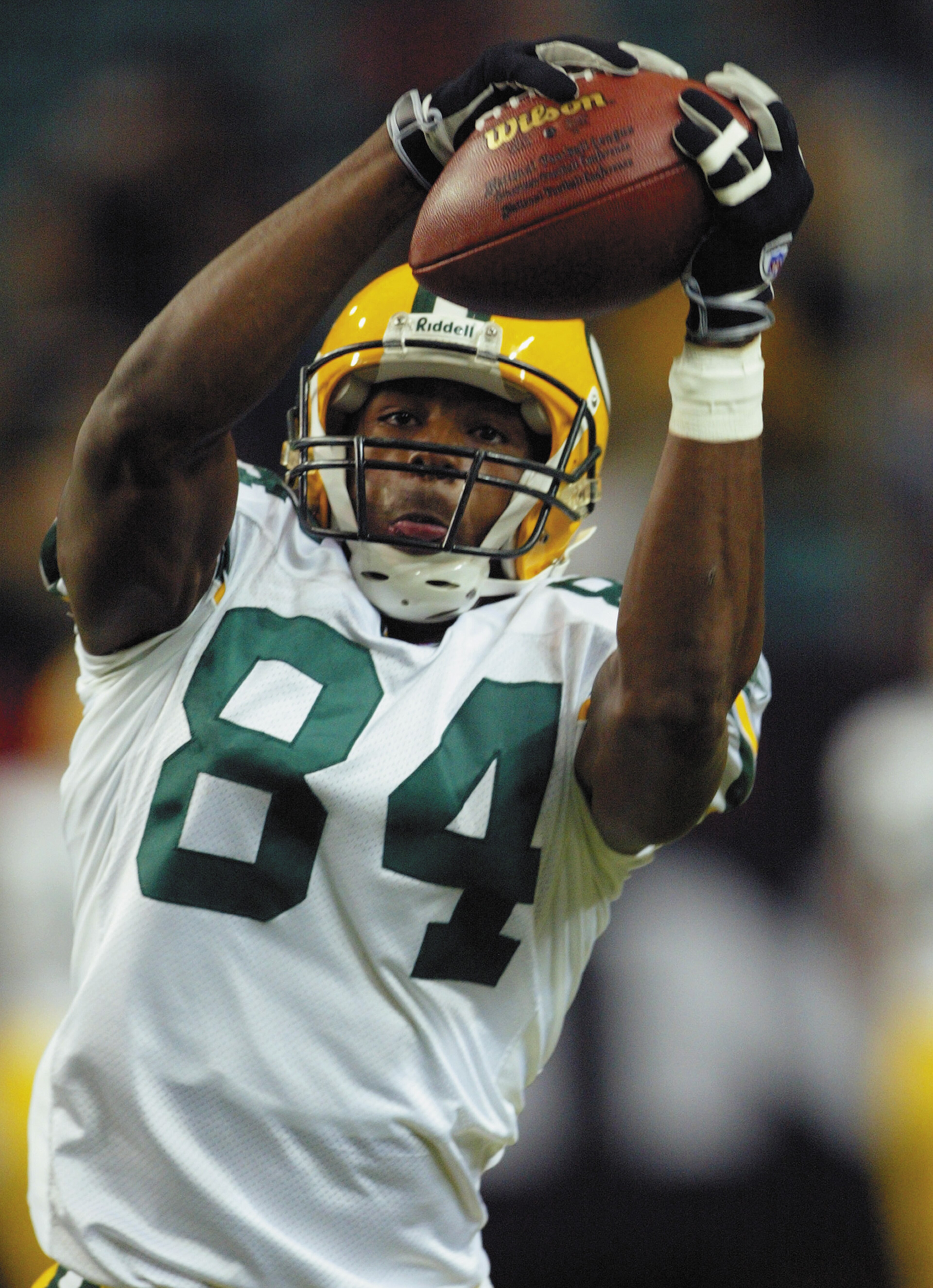 ATLANTA - AUGUST 9: Javon Walker #84 of the Green Bay Packers can't make the catch against the Atlanta Falcons on August 9, 2003 at the Georgia Dome in Atlanta, Georgia. The Packers defeated the Falcons 27-21. (Photo by Jamie Squire/Getty Images) ATLANTA - AUGUST 9: Javon Walker #84 of the Green Bay Packers can't make the catch against the Atlanta Falcons on August 9, 2003 at the Georgia Dome in Atlanta, Georgia. The Packers defeated the Falcons 27-21. (Photo by Jamie Squire/Getty Images)
