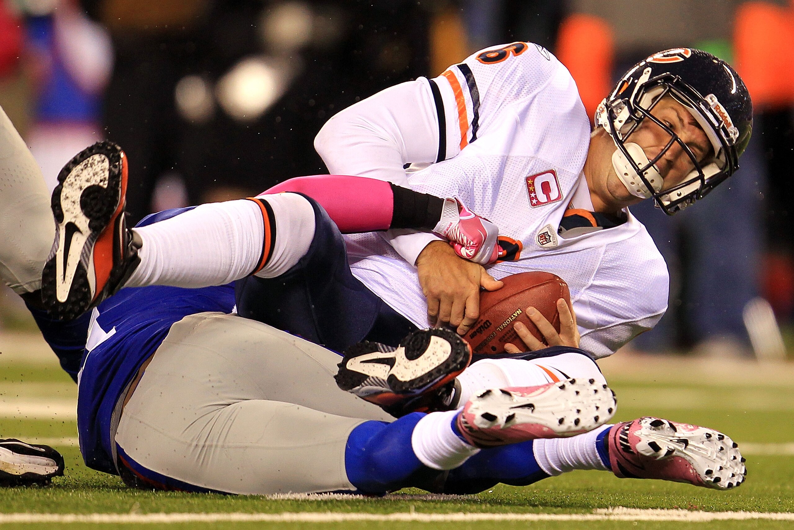 EAST RUTHERFORD, NJ - OCTOBER 03:  Aaron Ross #31 of the New York Giants sacks Jay Cutler #6 of the Chicago Bears at New Meadowlands Stadium on October 3, 2010 in East Rutherford, New Jersey.  (Photo by Chris McGrath/Getty Images)
