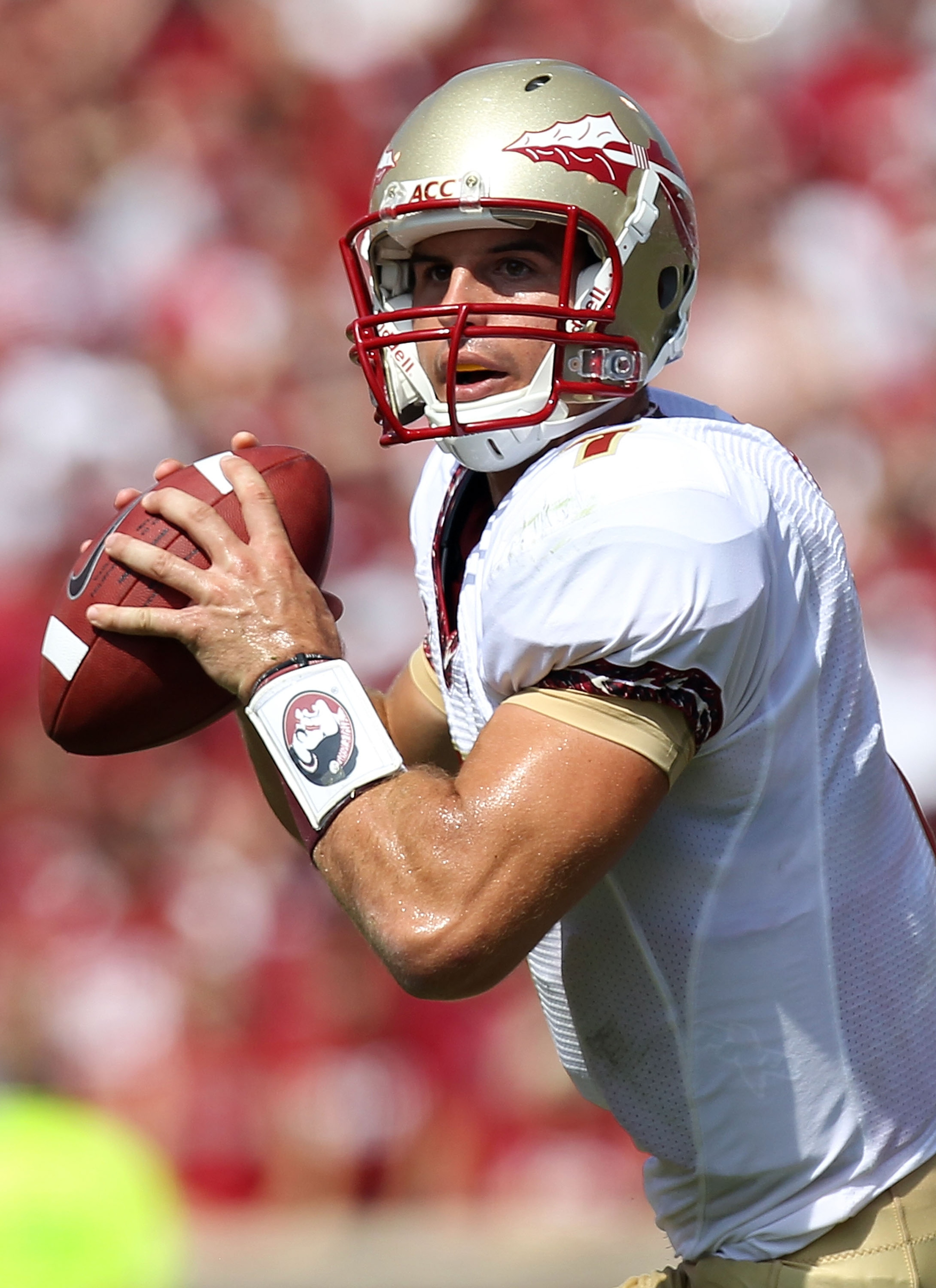 NORMAN, OK - SEPTEMBER 11:  Quarterback Christian Ponder #7 of the Florida State Seminoles drops back to pass against the Oklahoma Sooners at Gaylord Family Oklahoma Memorial Stadium on September 11, 2010 in Norman, Oklahoma.  (Photo by Ronald Martinez/Ge