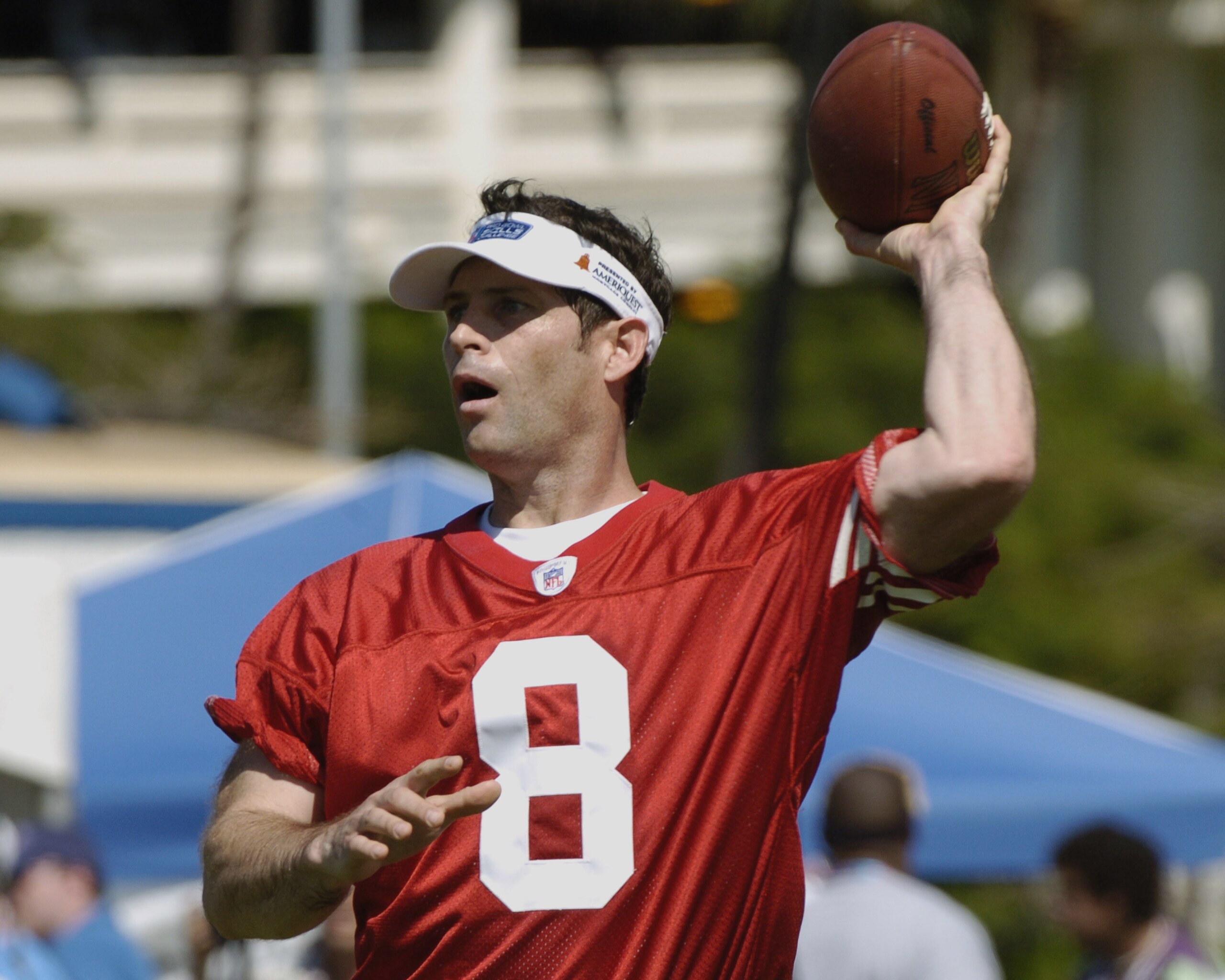 San Francisco 49ers quarterback Steve Young competes in  a flag-football legends  game during 2005 Pro Bowl week in Ko Olina, Honolulu February 11, 2005.  (Photo by Al Messerschmidt/Getty Images)