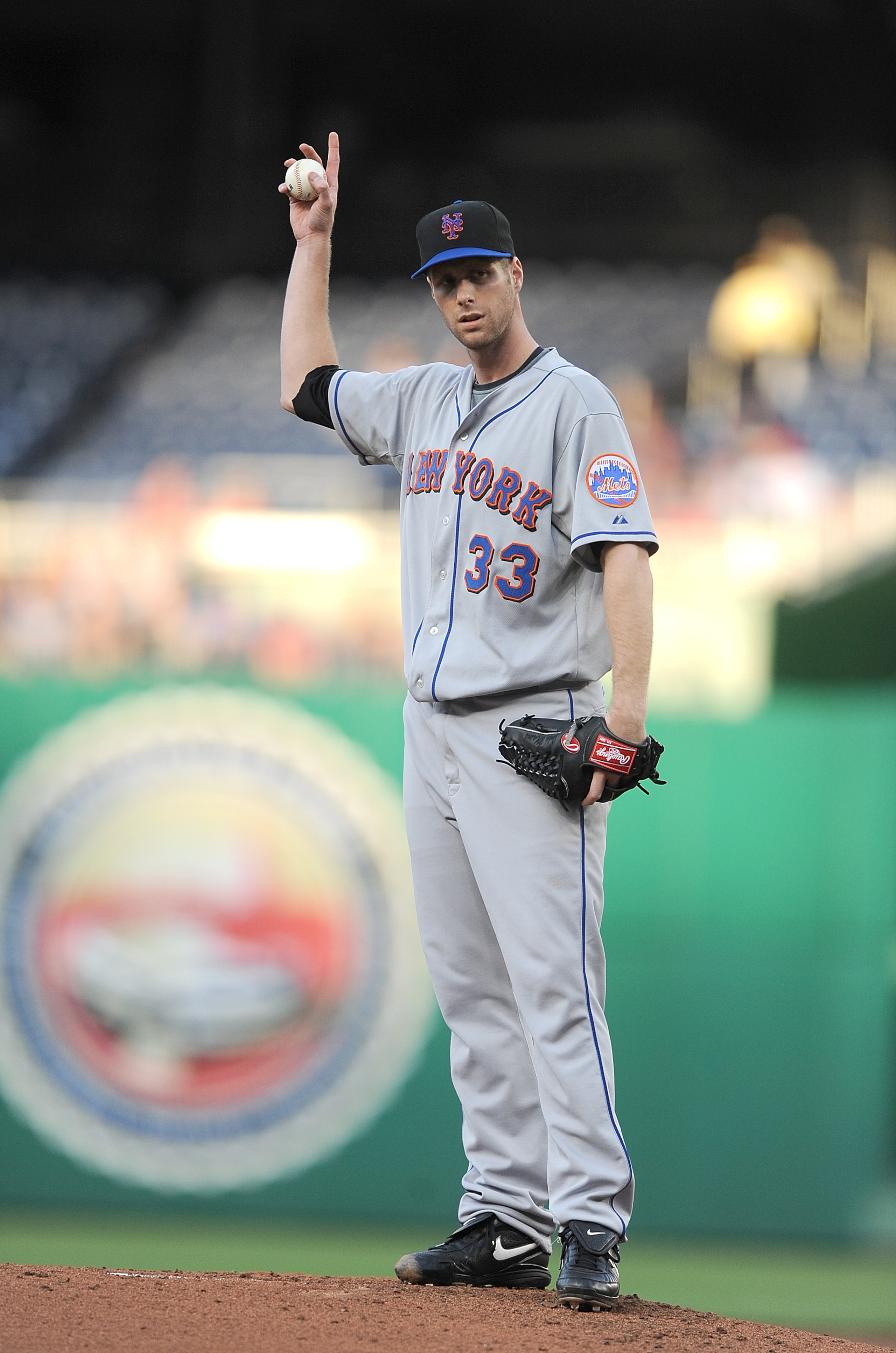 WASHINGTON - MAY 20:  John Maine #33 of the New York Mets motions towards the dugout during the first inning of the game against the Washington Nationals at Nationals Park on May 20, 2010 in Washington, DC.  (Photo by Greg Fiume/Getty Images)