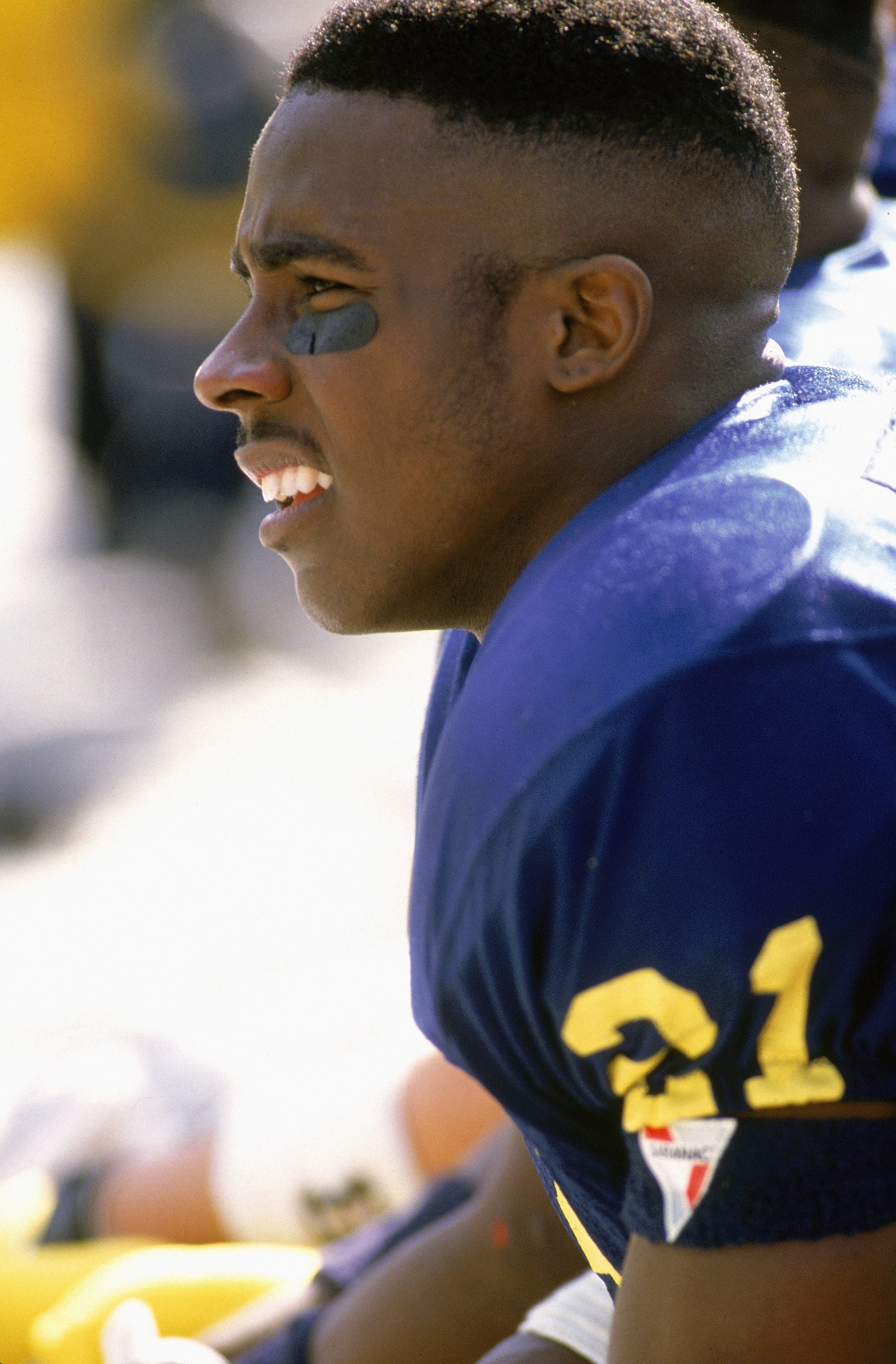 SEPTEMBER 19: Desmond Howard #21 of the Michigan Wolverines looks on the field during a game against the Indiana Hoosiers on September 19, 1991 in Ann Arbor, Michigan. Wolverines won 24 -16. (Photo by Jonathan Daniel/Getty Images) SEPTEMBER 19: Desmond Howard #21 of the Michigan Wolverines looks on the field during a game against the Indiana Hoosiers on September 19, 1991 in Ann Arbor, Michigan. Wolverines won 24 -16. (Photo by Jonathan Daniel/Getty Images)