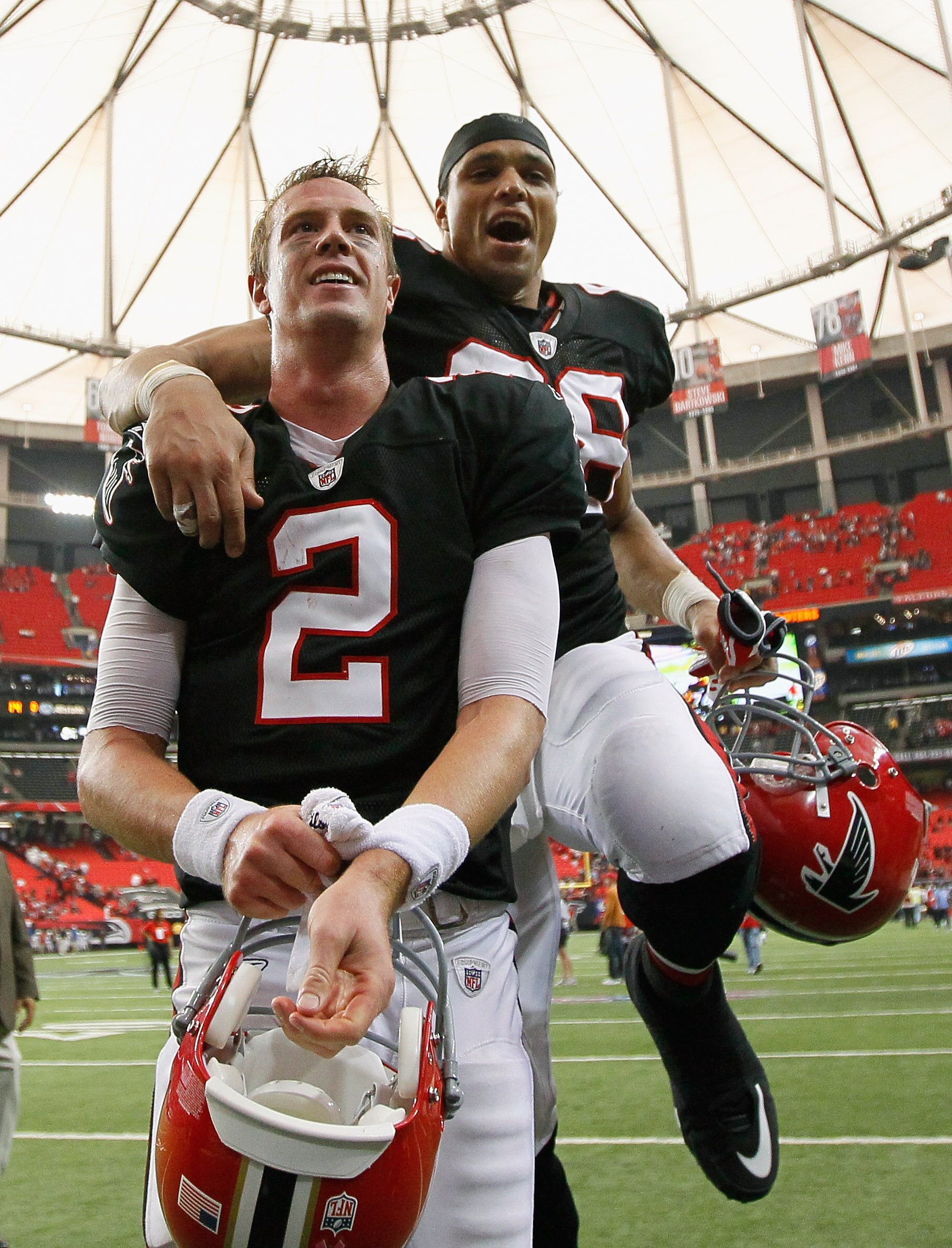 ATLANTA - OCTOBER 03:  Quarterback Matt Ryan #2 and Tony Gonzalez #88 of the Atlanta Falcons celebrate after their 16-14 win over the San Francisco 49ers at Georgia Dome on October 3, 2010 in Georgia.  (Photo by Kevin C. Cox/Getty Images)