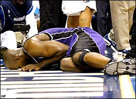 Webber after injuring his knee in Dallas