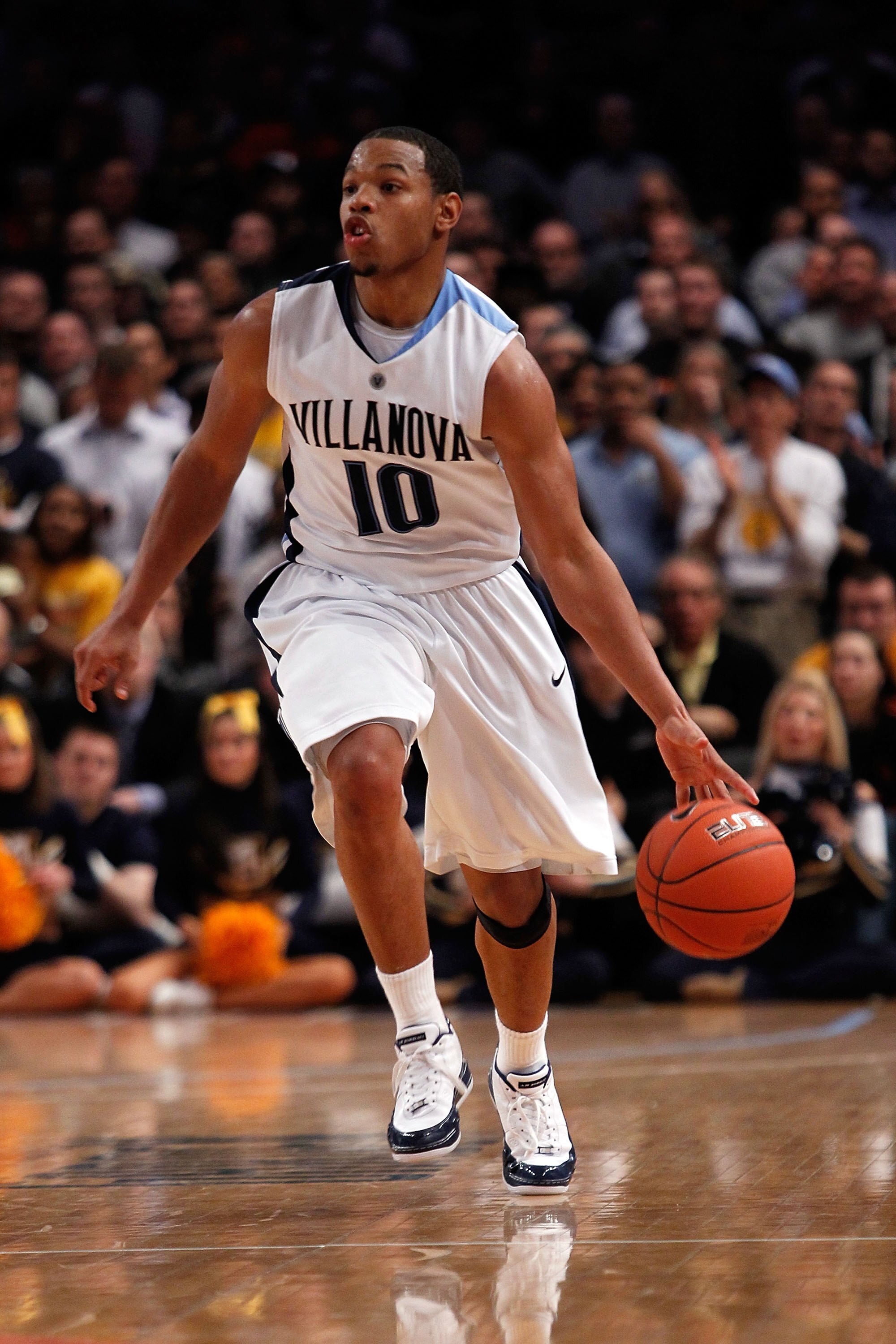 NEW YORK - MARCH 11:  Corey Fisher #10 of the Villanova Wildcats handles the ball against the Marquette Golden Eagles during the quarterfinal of the 2010 NCAA Big East Tournament at Madison Square Garden on March 11, 2010 in New York City.  (Photo by Mich
