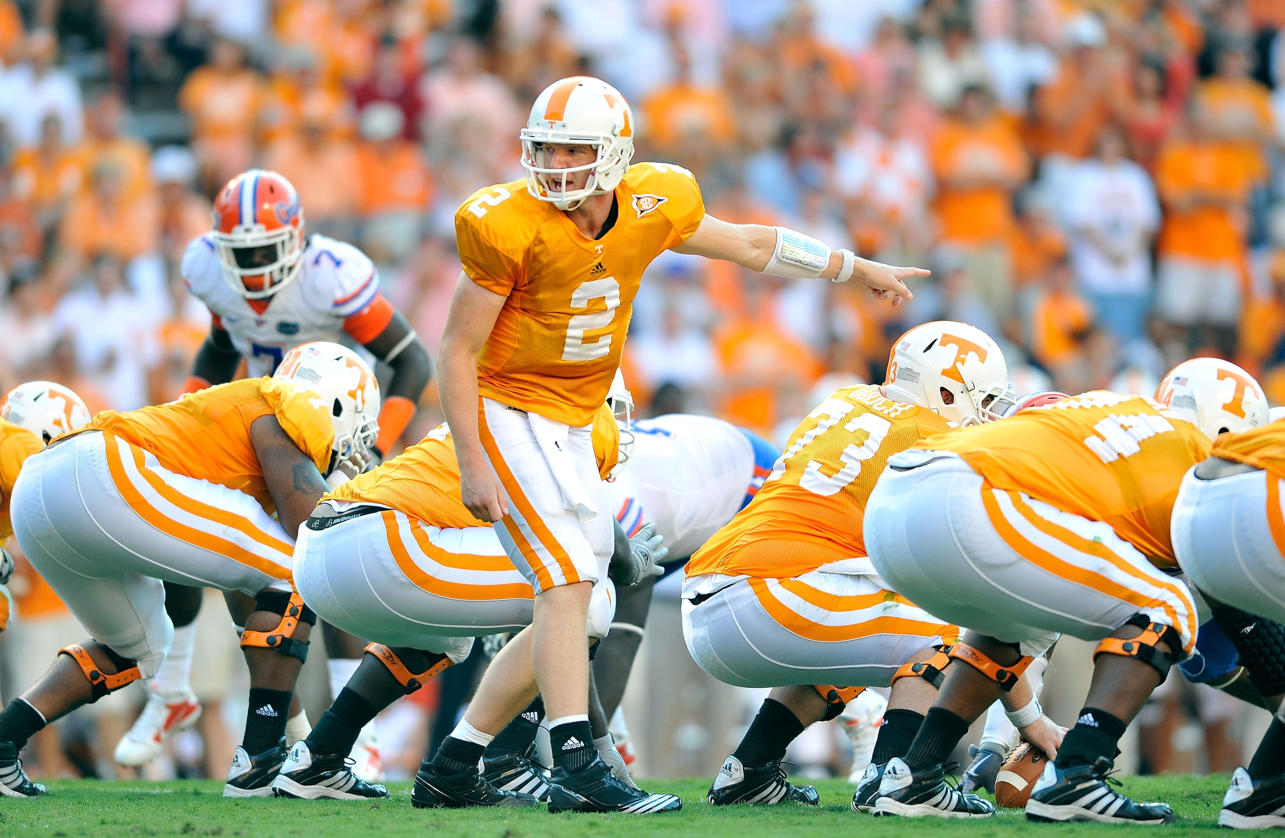 KNOXVILLE, TN - SEPTEMBER 18:  Quarterback Matt Simms #2 of the Tennessee Volunteers calls an audible against the Florida Gators  at Neyland Stadium on September 18, 2010 in Knoxville, Tennessee. Florida won 31-17.  (Photo by Grant Halverson/Getty Images)