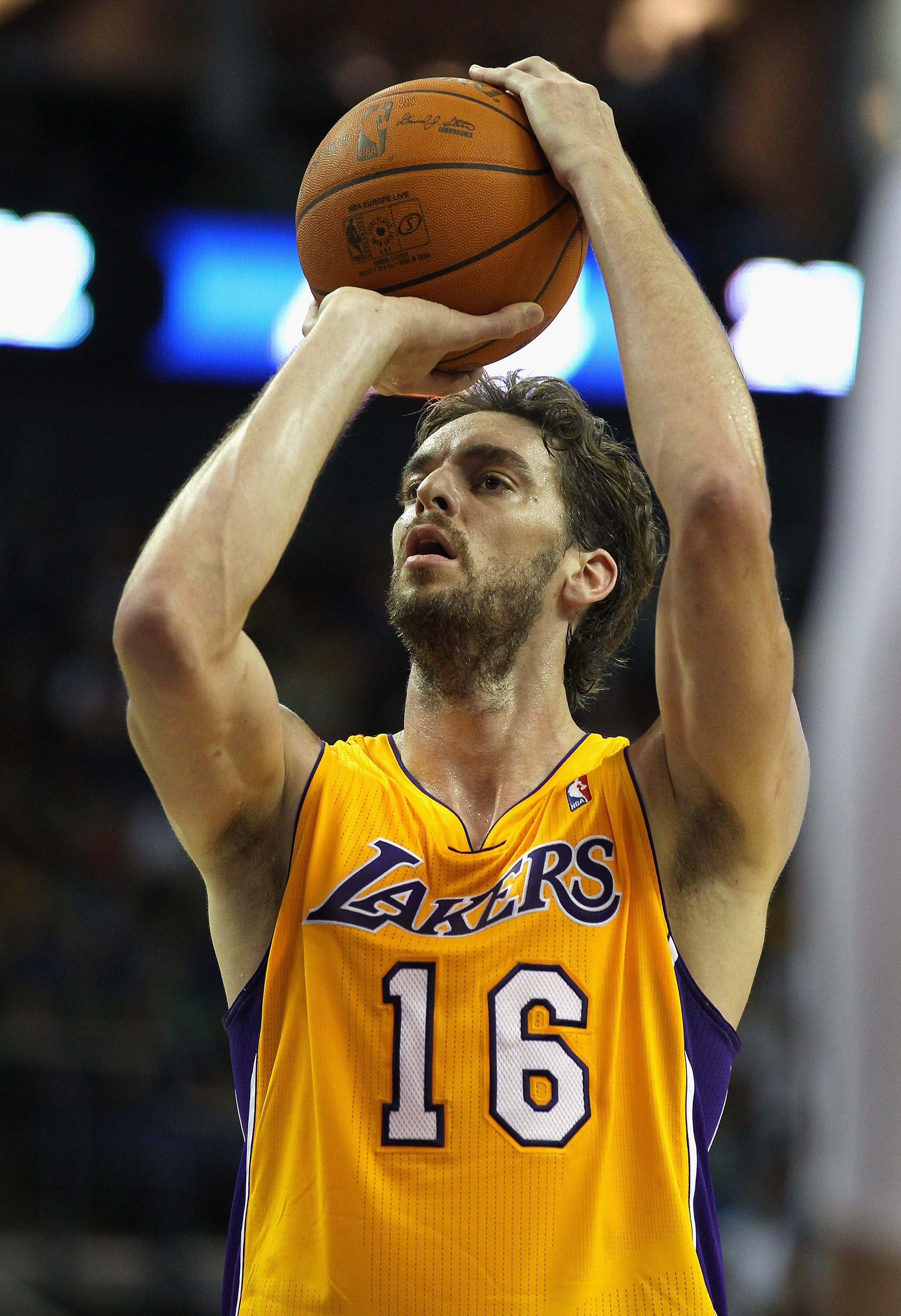 LONDON, ENGLAND - OCTOBER 04:  Pau Gasol of the Los Angeles Lakers in action during the NBA Europe Live match between the Los Angeles Lakers and the Minnesota Timberwolves at the O2 arena on October 4, 2010 in London, England.  (Photo by Clive Rose/Getty