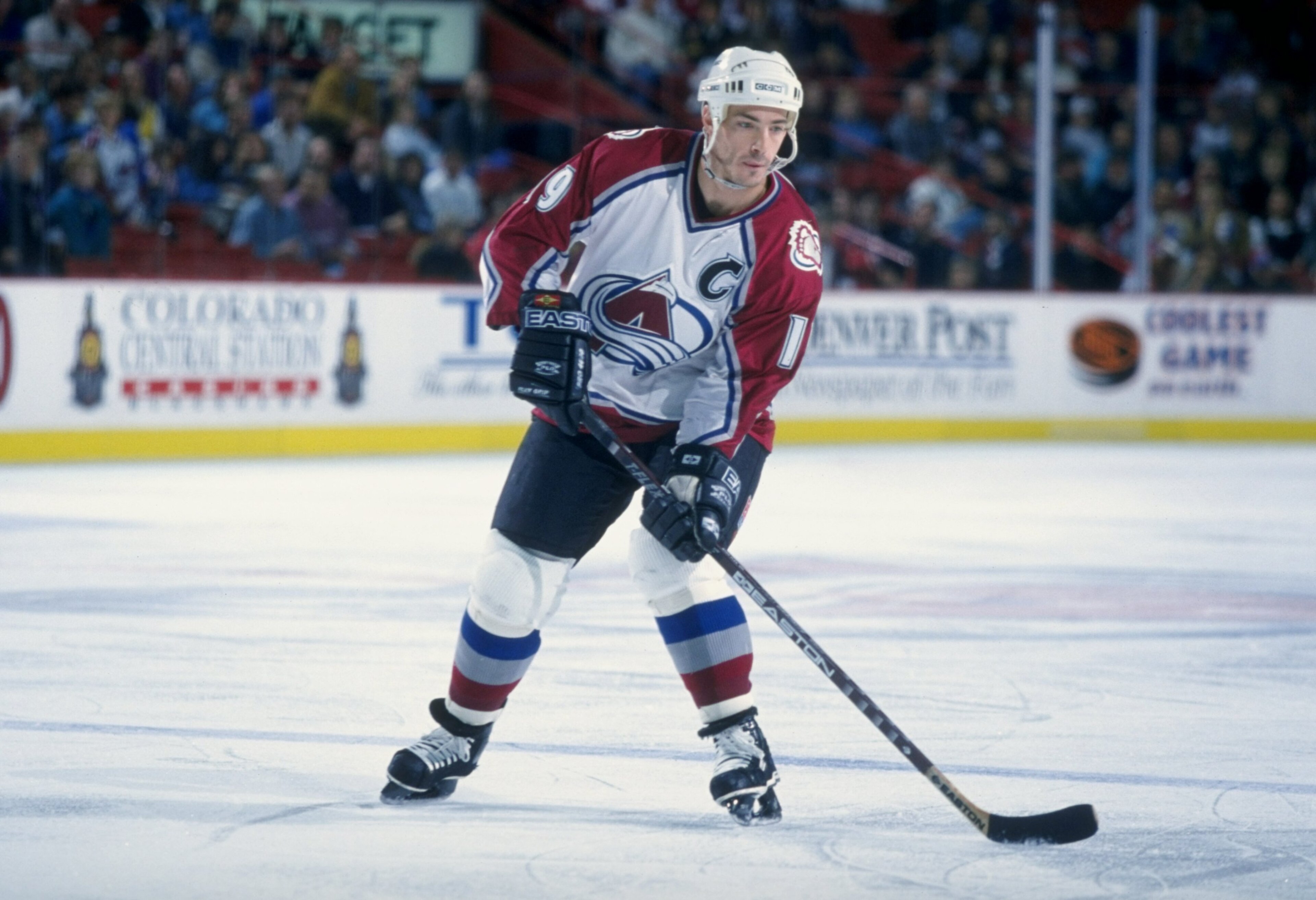 9 Nov 1996:  Center Joe Sakic of the Colorado Avalanche in action during a game against the Montreal Canadiens at the McNichols Arena in Denver, Colorado.  The Avalanche won the game 5-2. Mandatory Credit: Nevin Reid  /Allsport