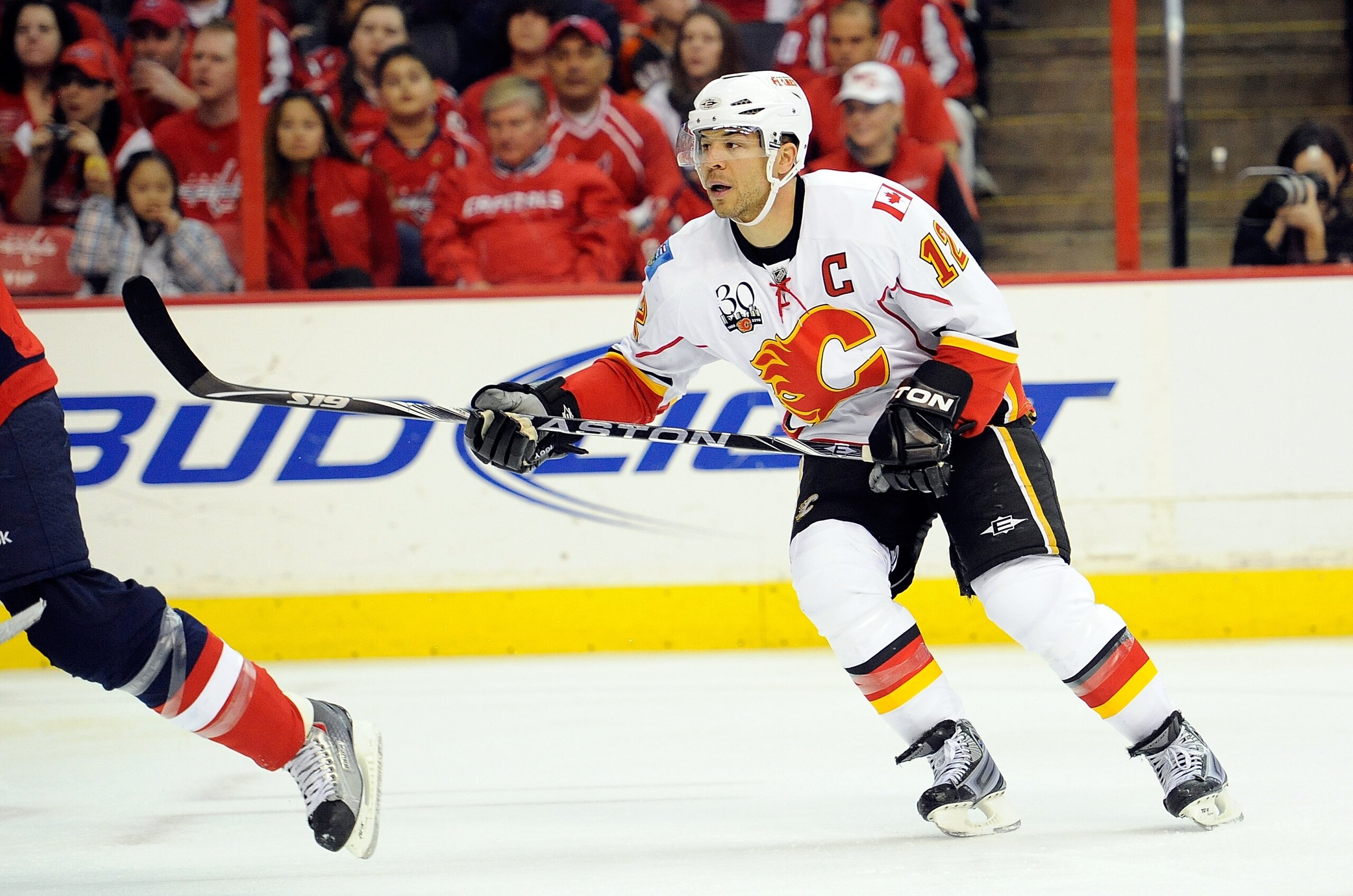 WASHINGTON - MARCH 28:  Jarome Iginla #12 of the Calgary Flames skates down the ice against the Washington Capitals at the Verizon Center on March 28, 2010 in Washington, DC.  (Photo by Greg Fiume/Getty Images)