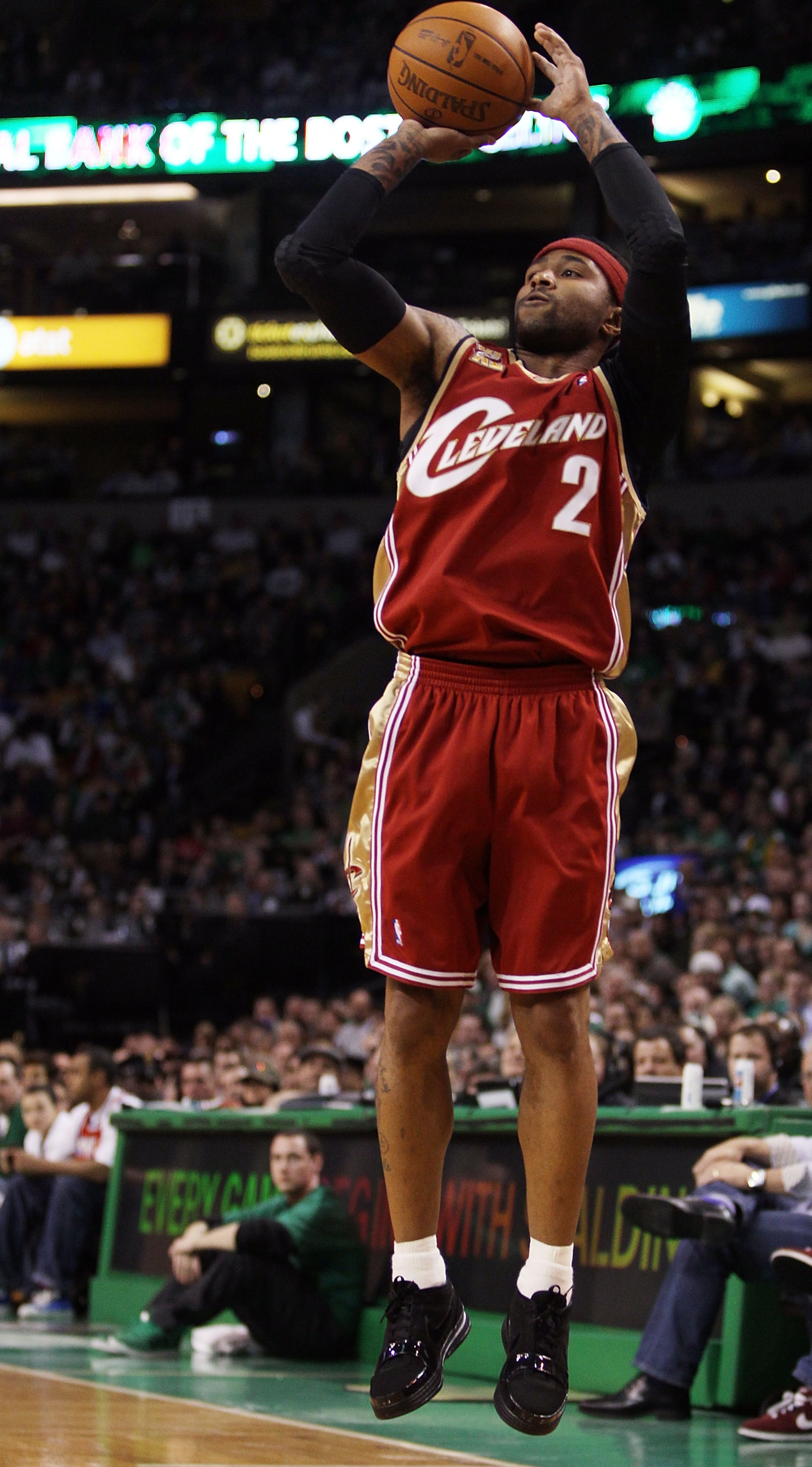 BOSTON - FEBRUARY 25:  Mo Williams #2 of the Cleveland Cavaliers takes a shot in the first quarter against the Boston Celtics at the TD Garden on February 25, 2010 in Boston, Massachusetts.  NOTE TO USER: User expressly acknowledges and agrees that, by do