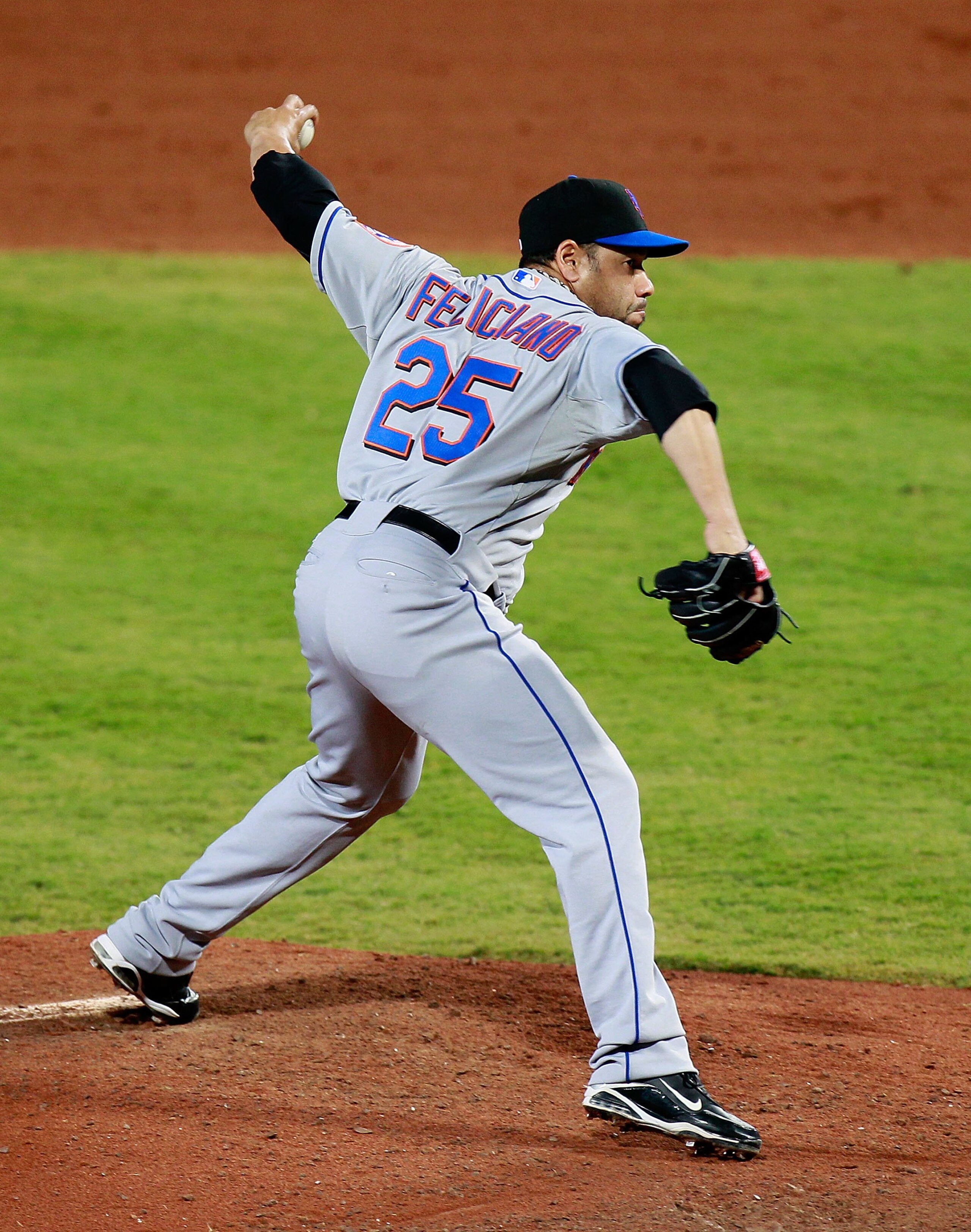 ATLANTA - SEPTEMBER 01:  Pitcher Pedro Feliciano #25 of the New York Mets against the Atlanta Braves at Turner Field on September 1, 2010 in Atlanta, Georgia.  (Photo by Kevin C. Cox/Getty Images)