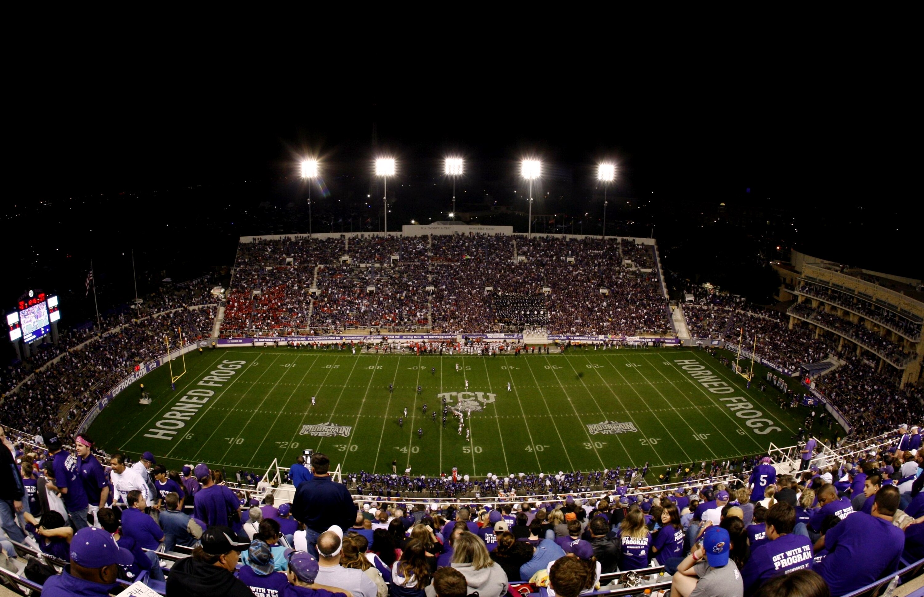 FORT WORTH, TX - NOVEMBER 14:  An overhead view of the game between the Utah Utes and the TCU Horned Frogs at Amon G. Carter Stadium on November 14, 2009 in Fort Worth, Texas.  TCU won the game 55-28. (Photo by Ronald Martinez/Getty Images)