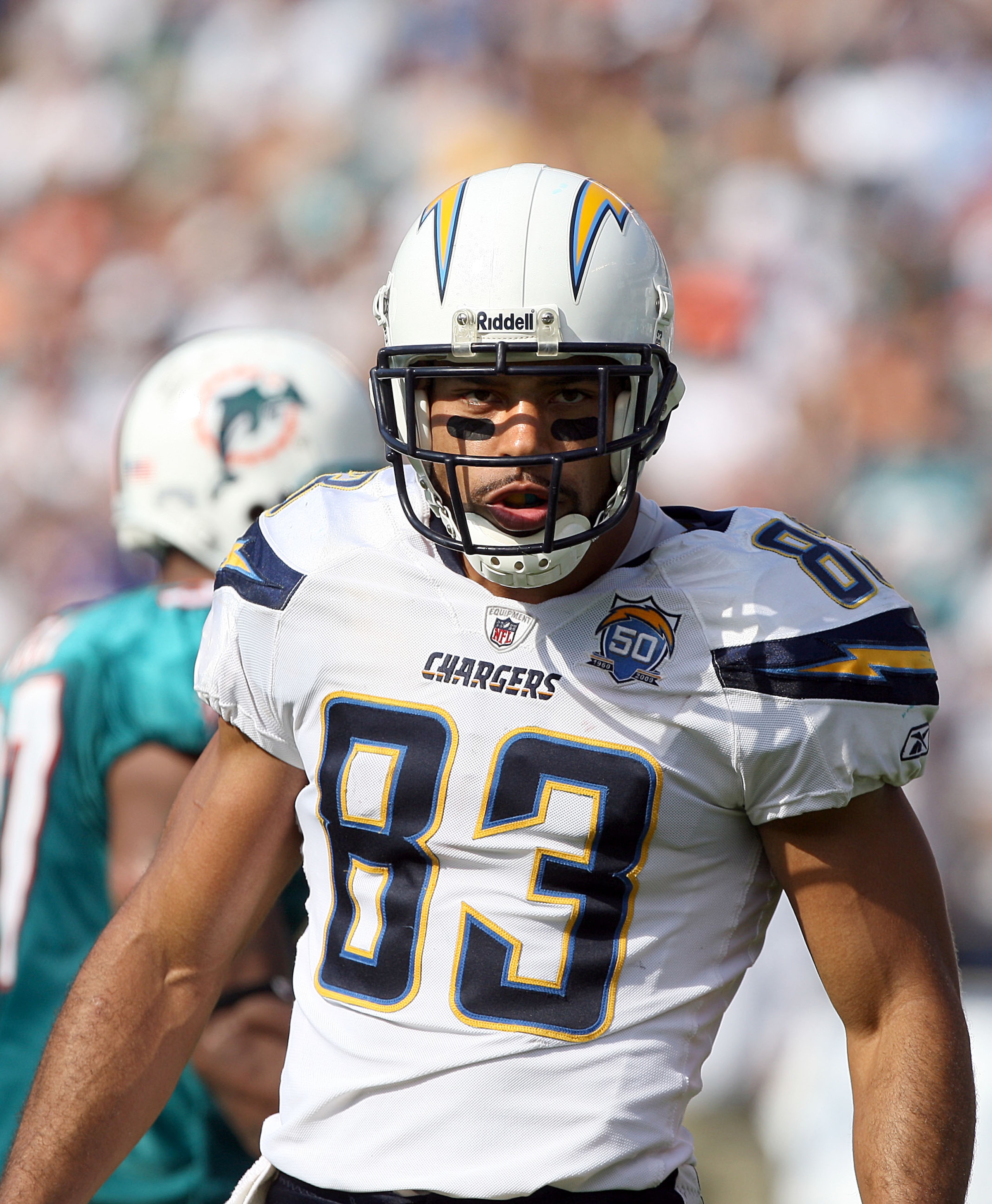 SAN DIEGO, CA - SEPTEMBER 27:  Wide Receiver Vincent Jackson #83 of the San Diego Chargers reacts after a catch against  the Miami Dolphins at Qualcomm Stadium on September 27, 2009 in San Diego, California. (Photo by Donald Miralle/Getty Images)