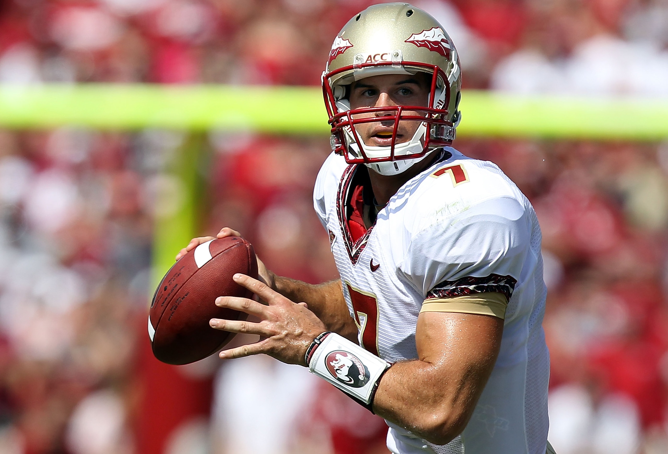 NORMAN, OK - SEPTEMBER 11: Quarterback Christian Ponder #7 of the Florida State Seminoles drops back to pass against the Oklahoma Sooners at Gaylord Family Oklahoma Memorial Stadium on September 11, 2010 in Norman, Oklahoma. (Photo by Ronald Martinez/Ge NORMAN, OK - SEPTEMBER 11: Quarterback Christian Ponder #7 of the Florida State Seminoles drops back to pass against the Oklahoma Sooners at Gaylord Family Oklahoma Memorial Stadium on September 11, 2010 in Norman, Oklahoma. (Photo by Ronald Martinez/Ge